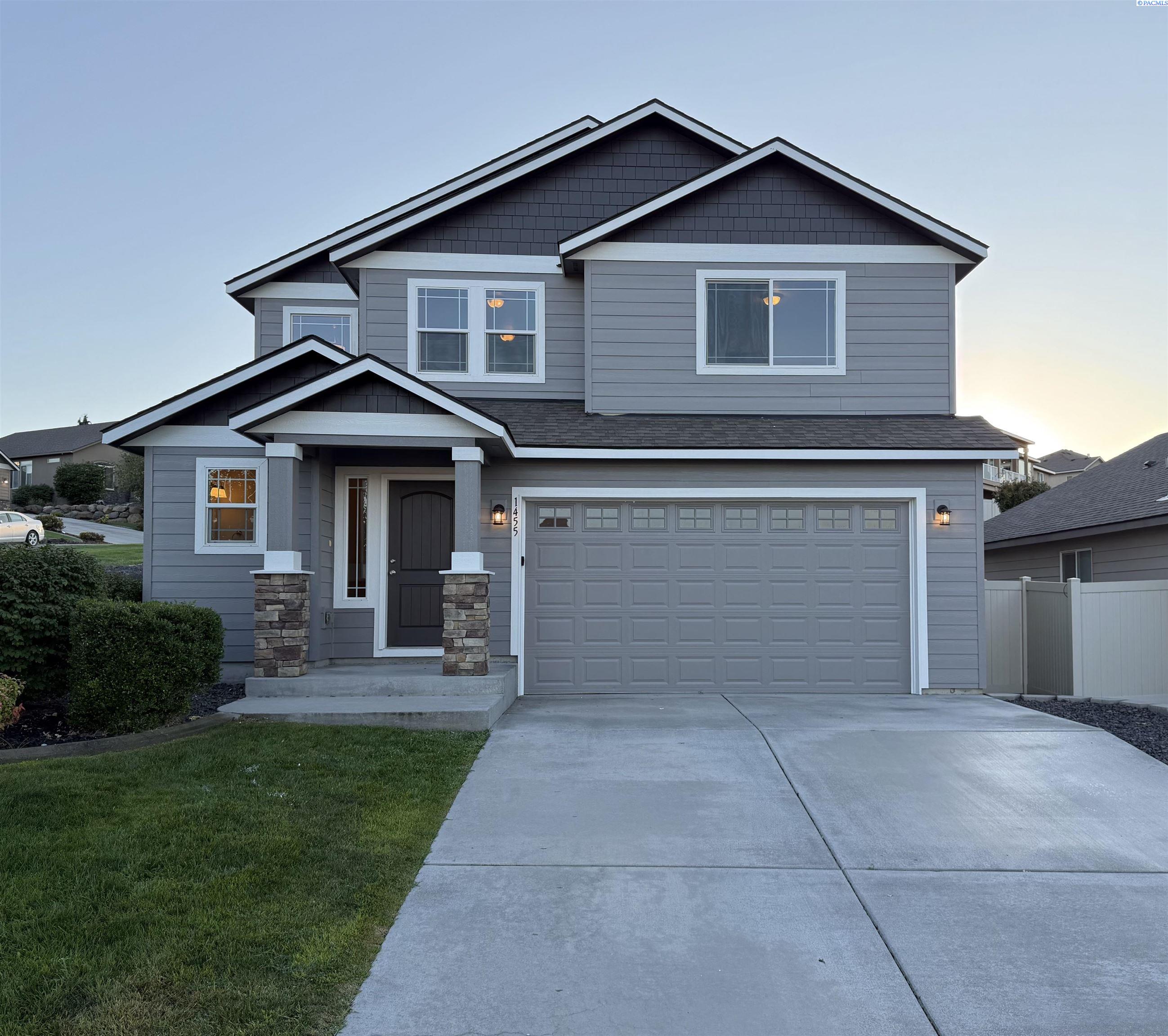 1455 Azalea ave