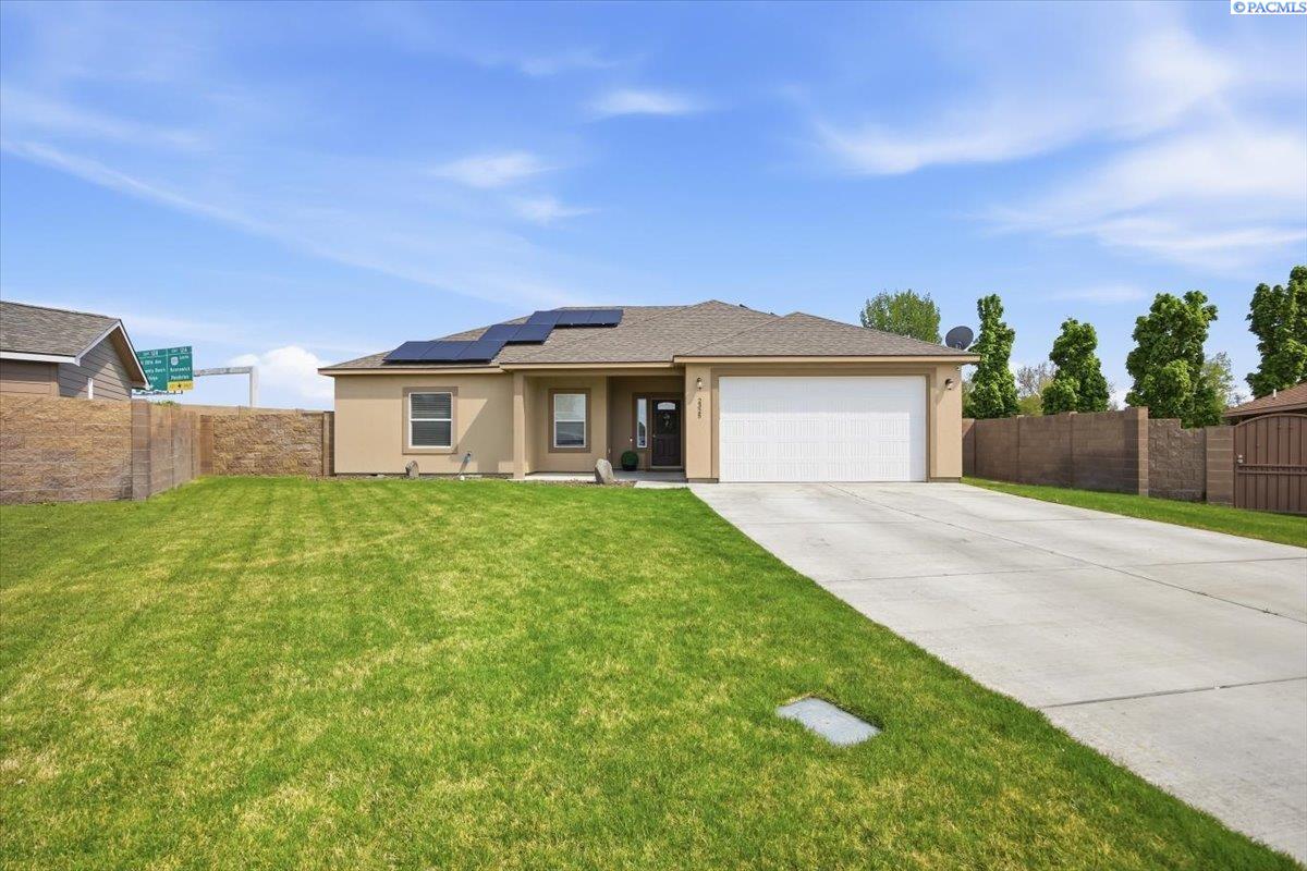 2325 Famville CT