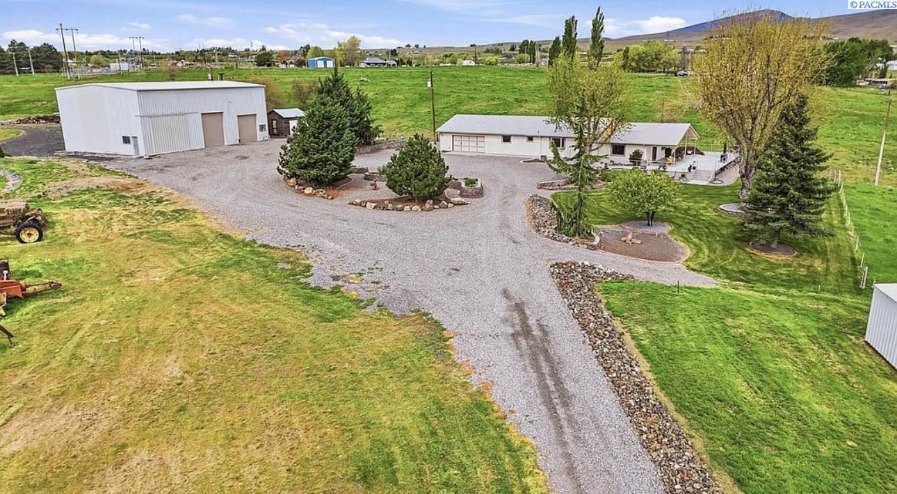 3114 E Highland Extension RD