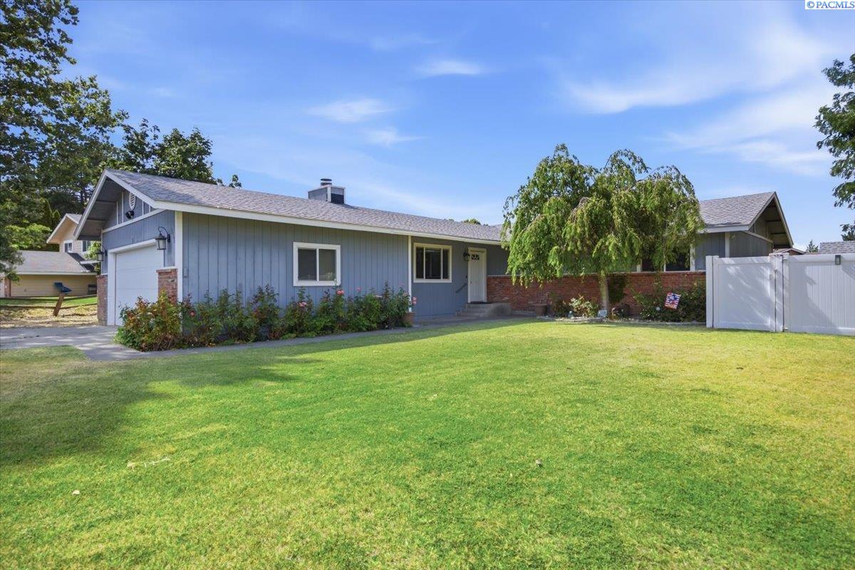 910 W Park Hills Drive