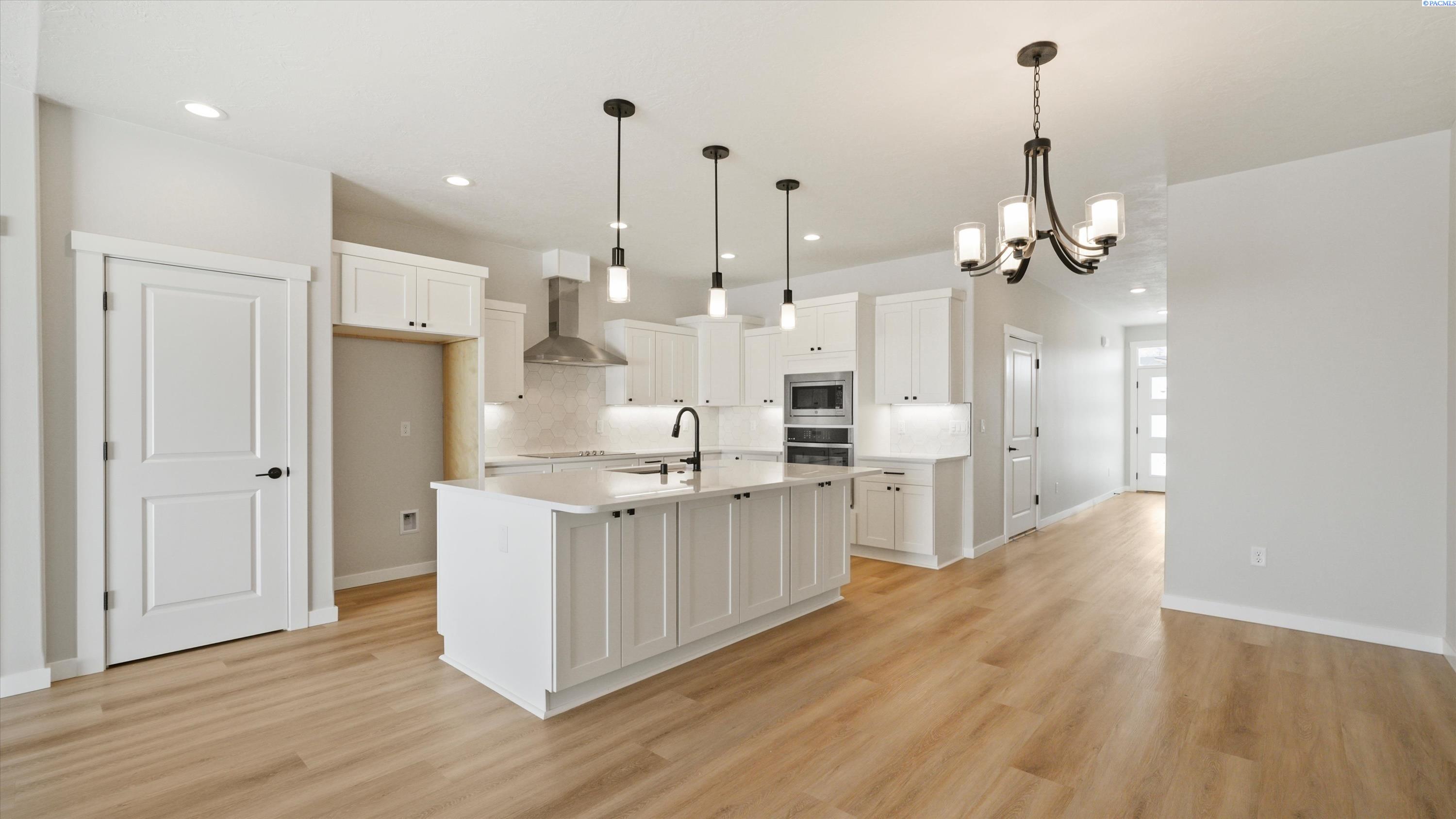 1105 Fairhaven Loop