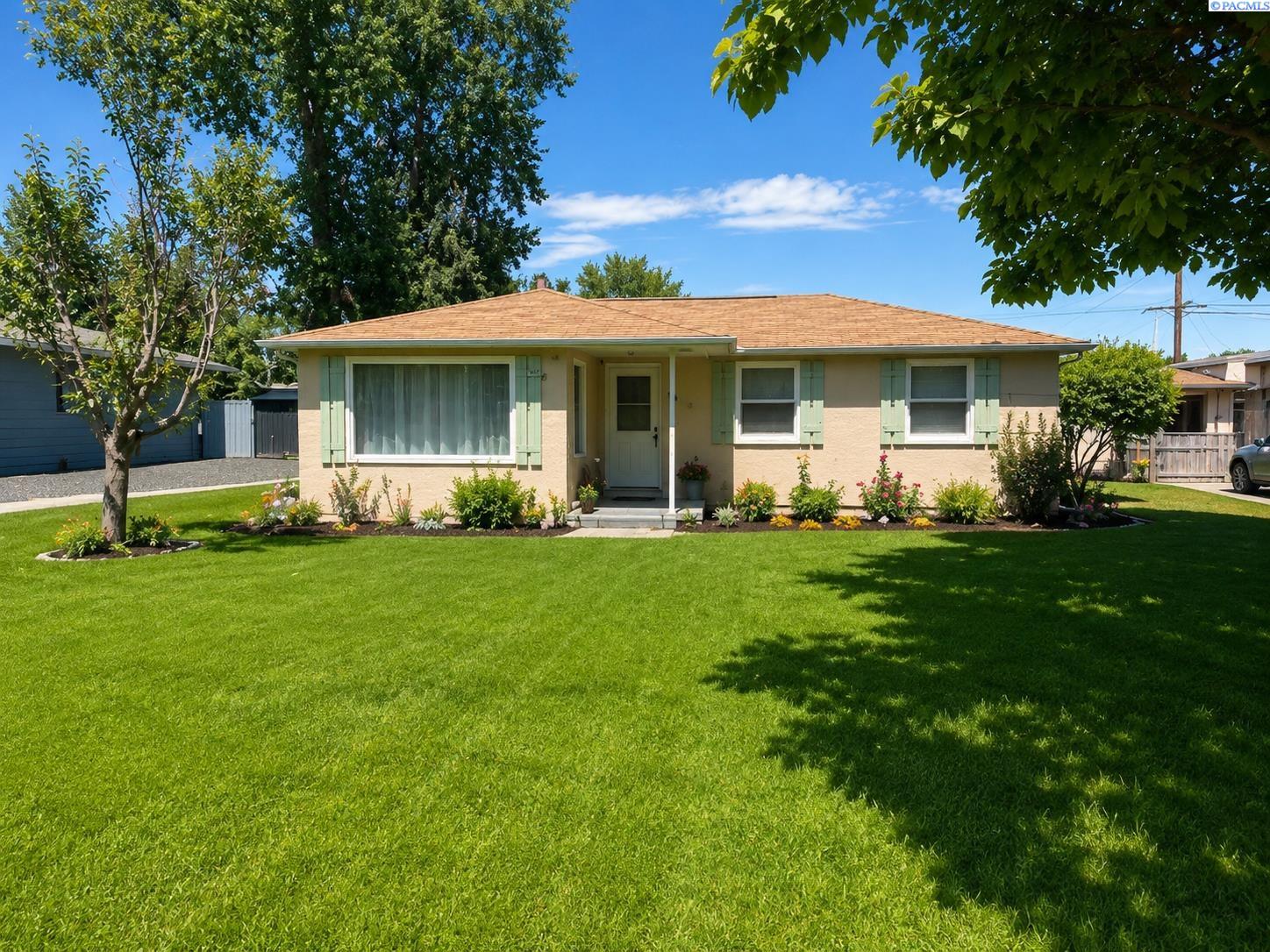 6110 Umatilla