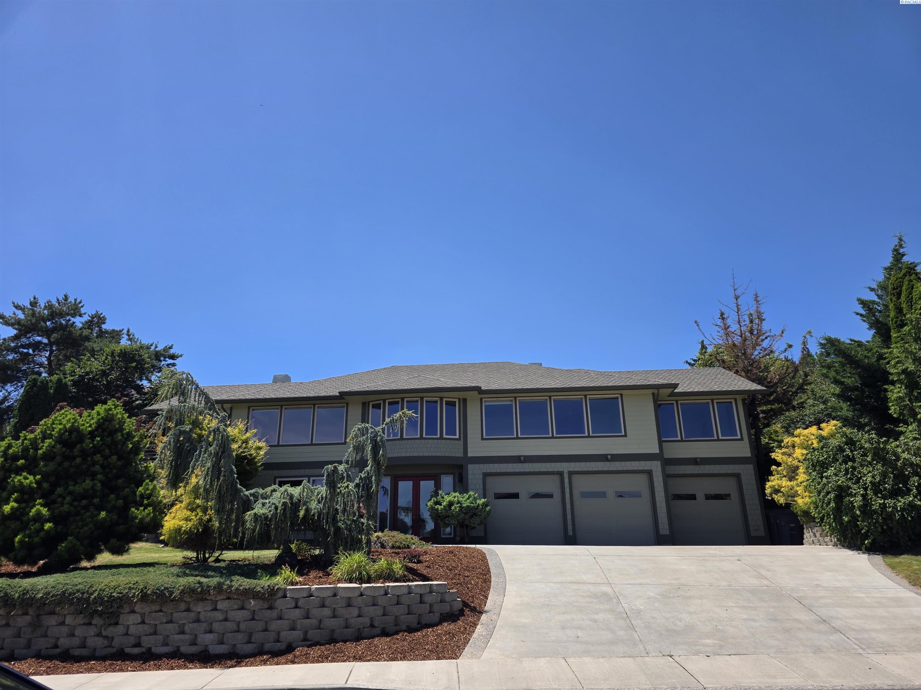 3703 W 42nd