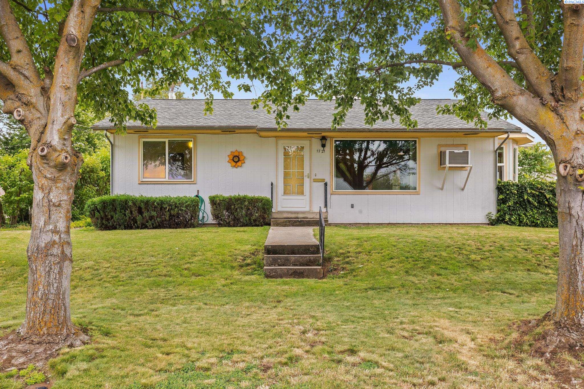 1721 3rd Street