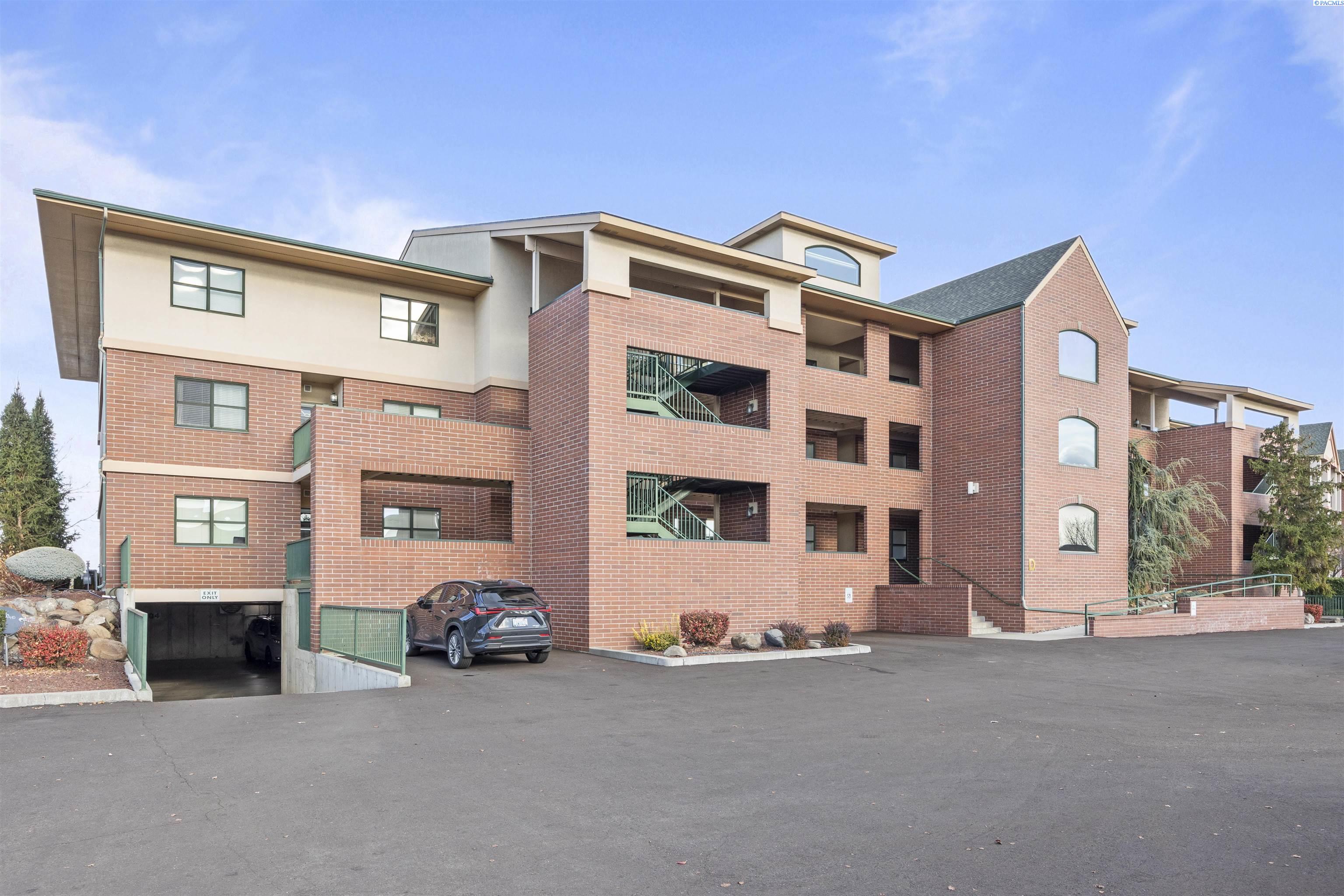 300 Columbia Point Dr.