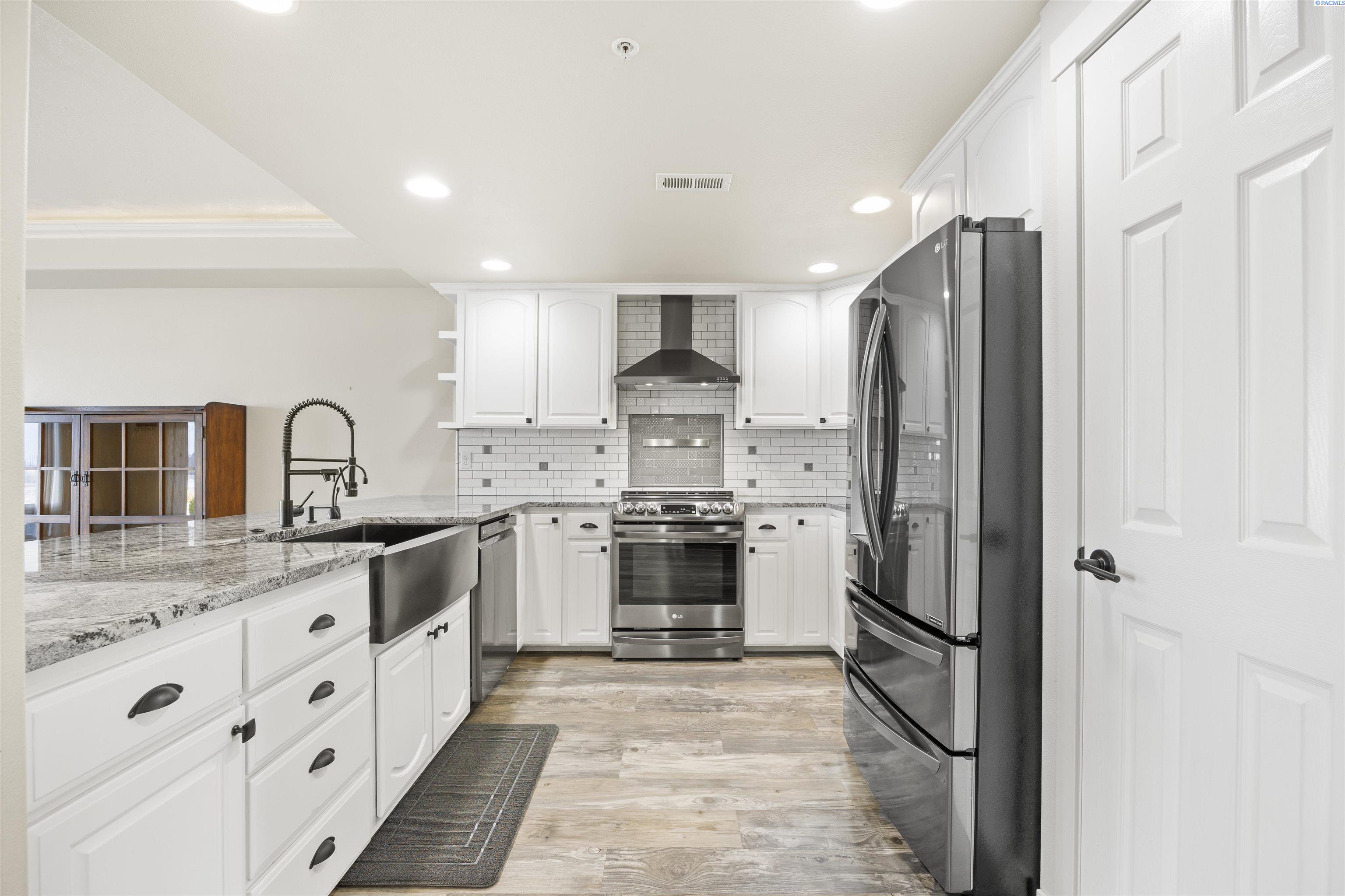 300 Columbia Point Dr.