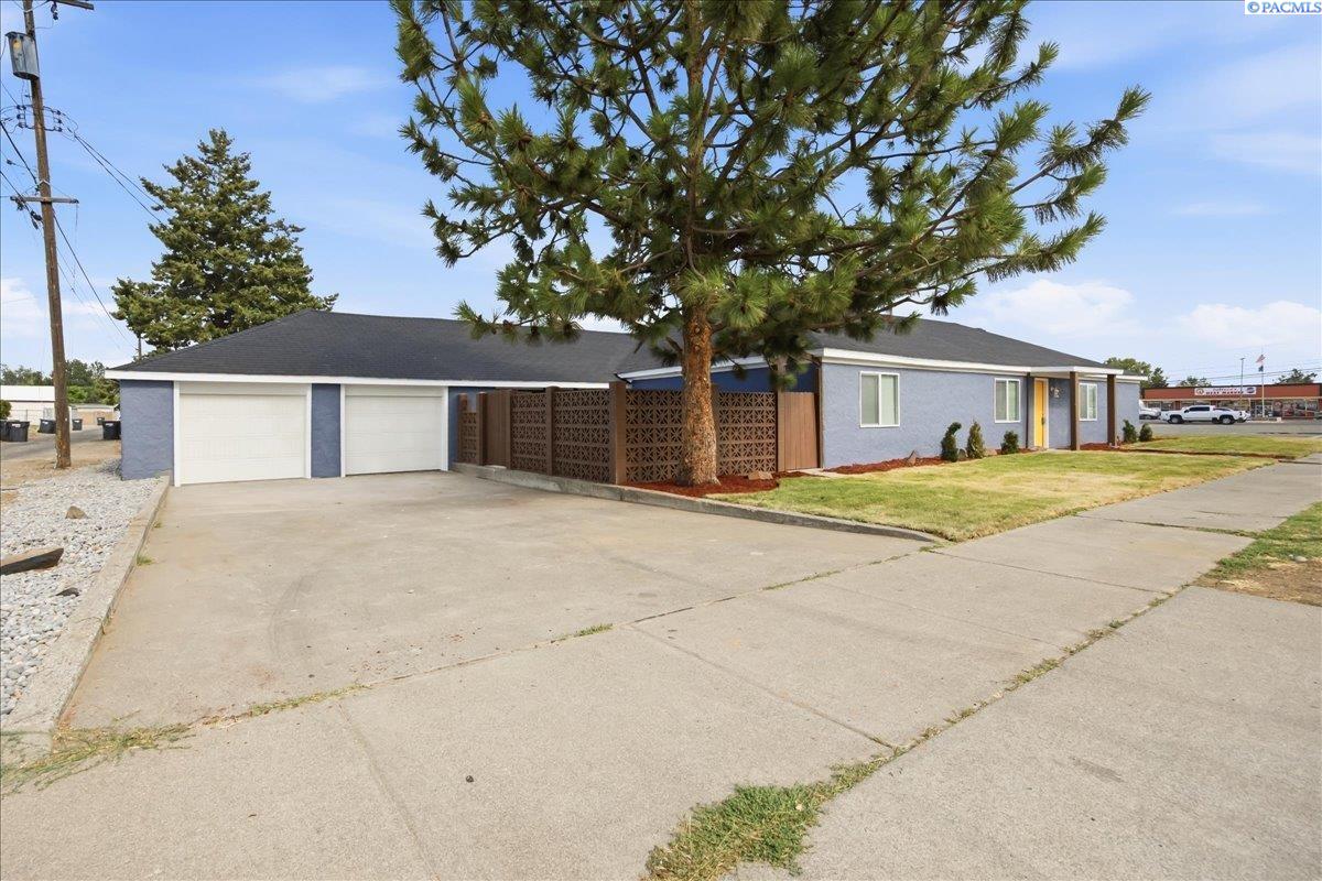 807 N 12th Ave