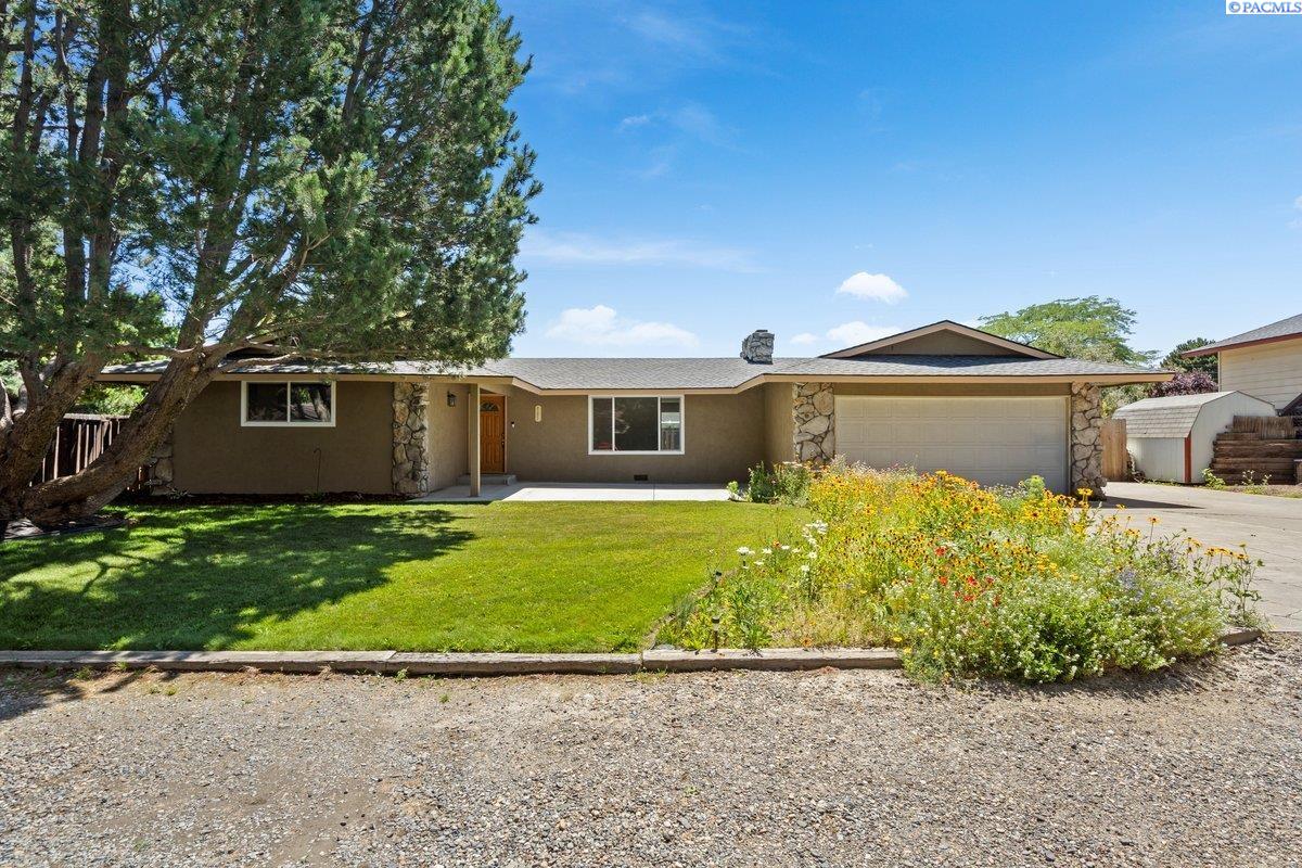 827 W 25th Ave