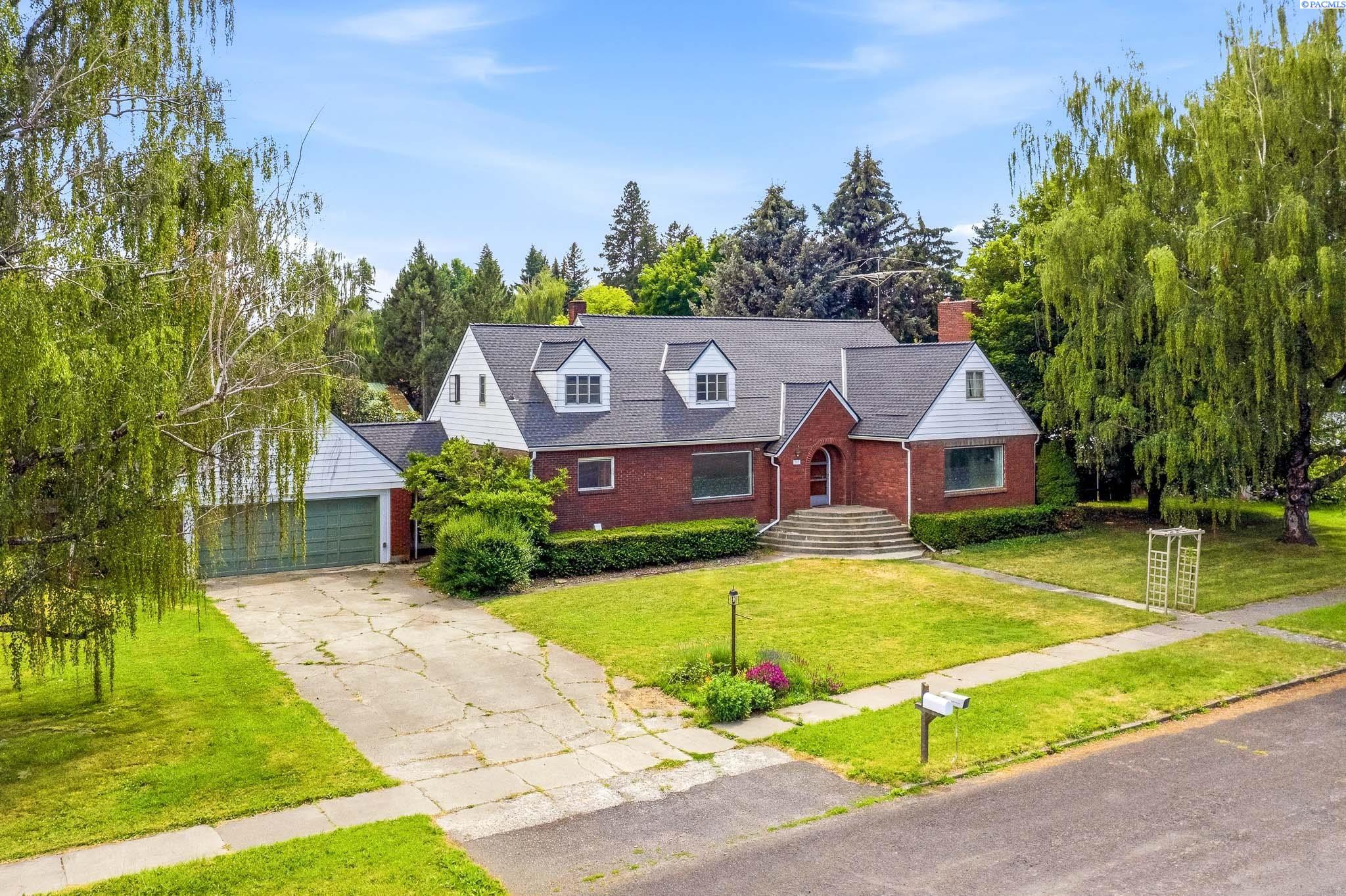 303 W Steptoe Ave