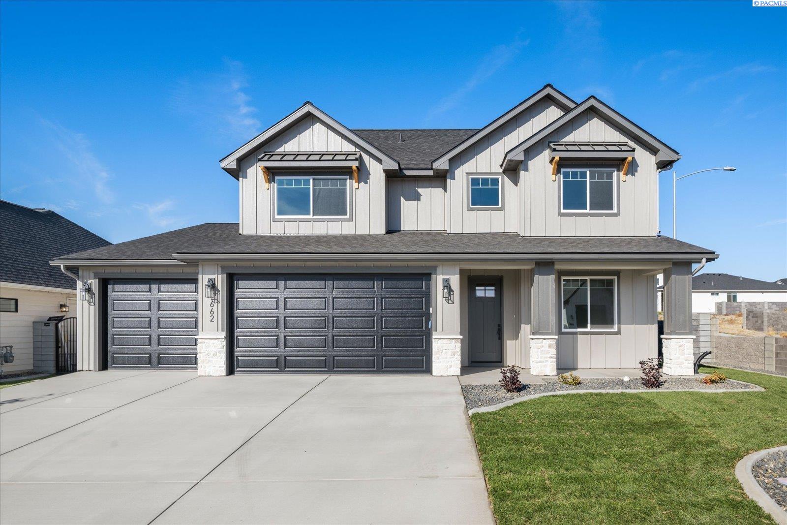 662 Cortona Way