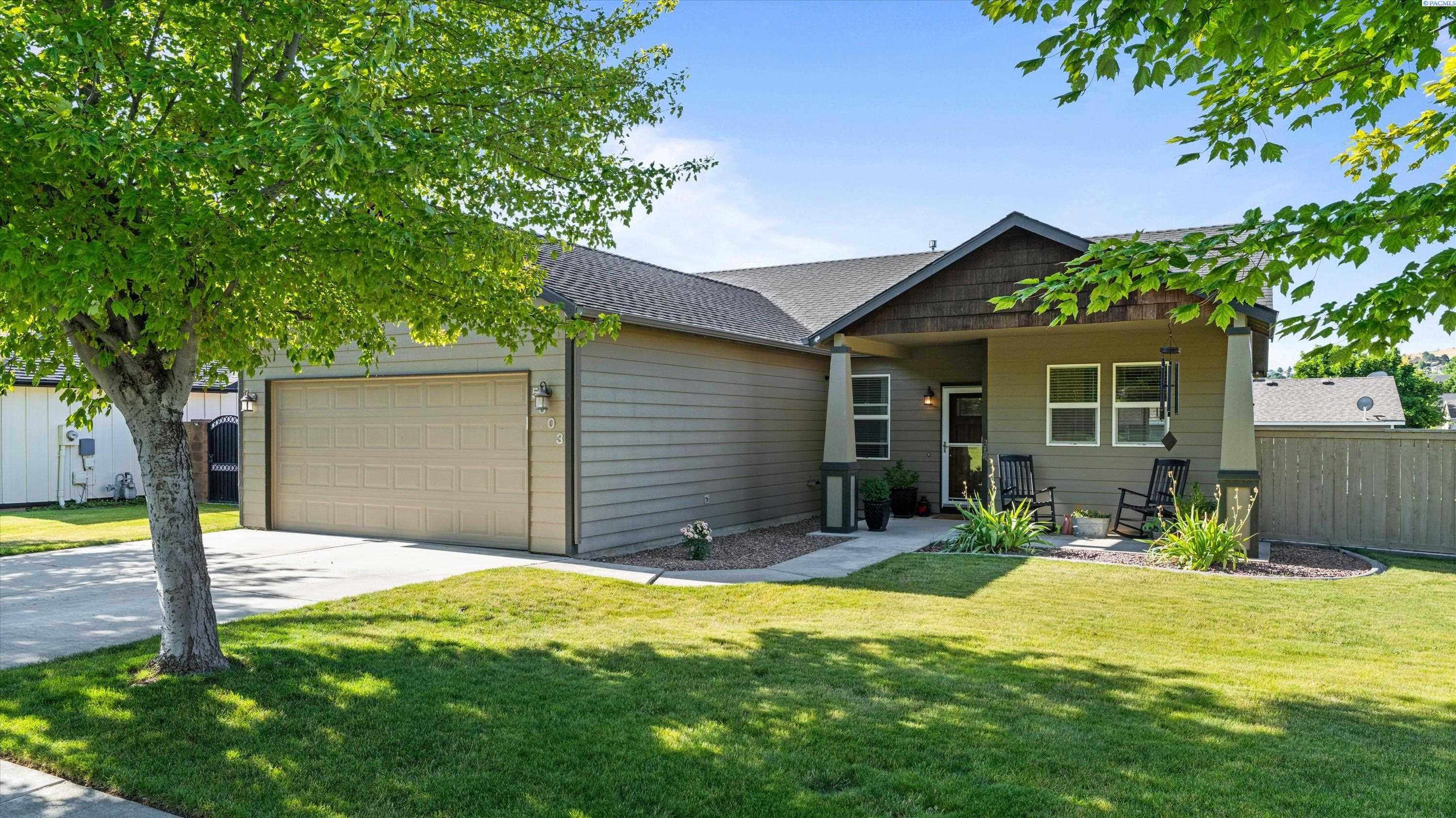 5803 W 11th Place