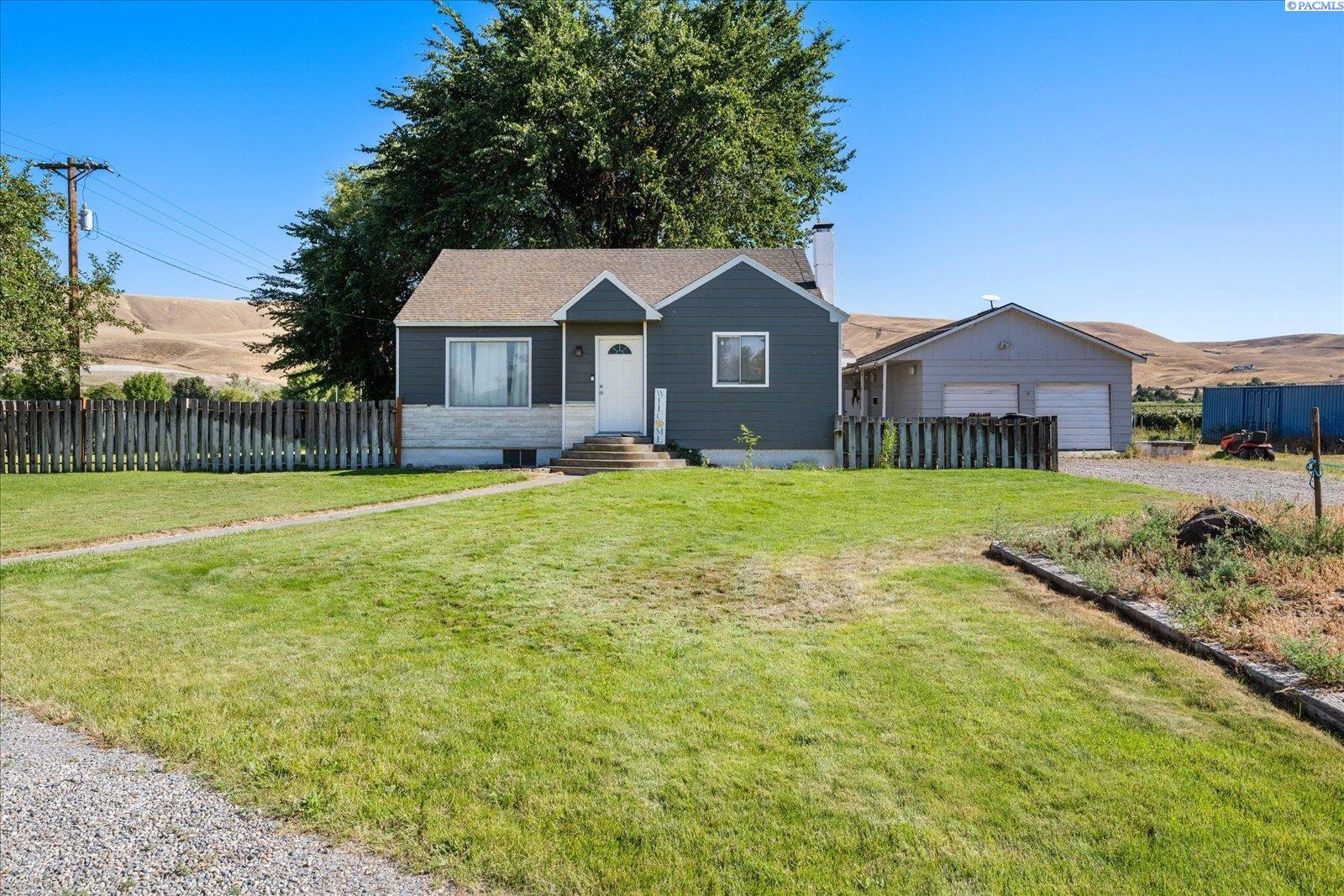 1503 W Byron