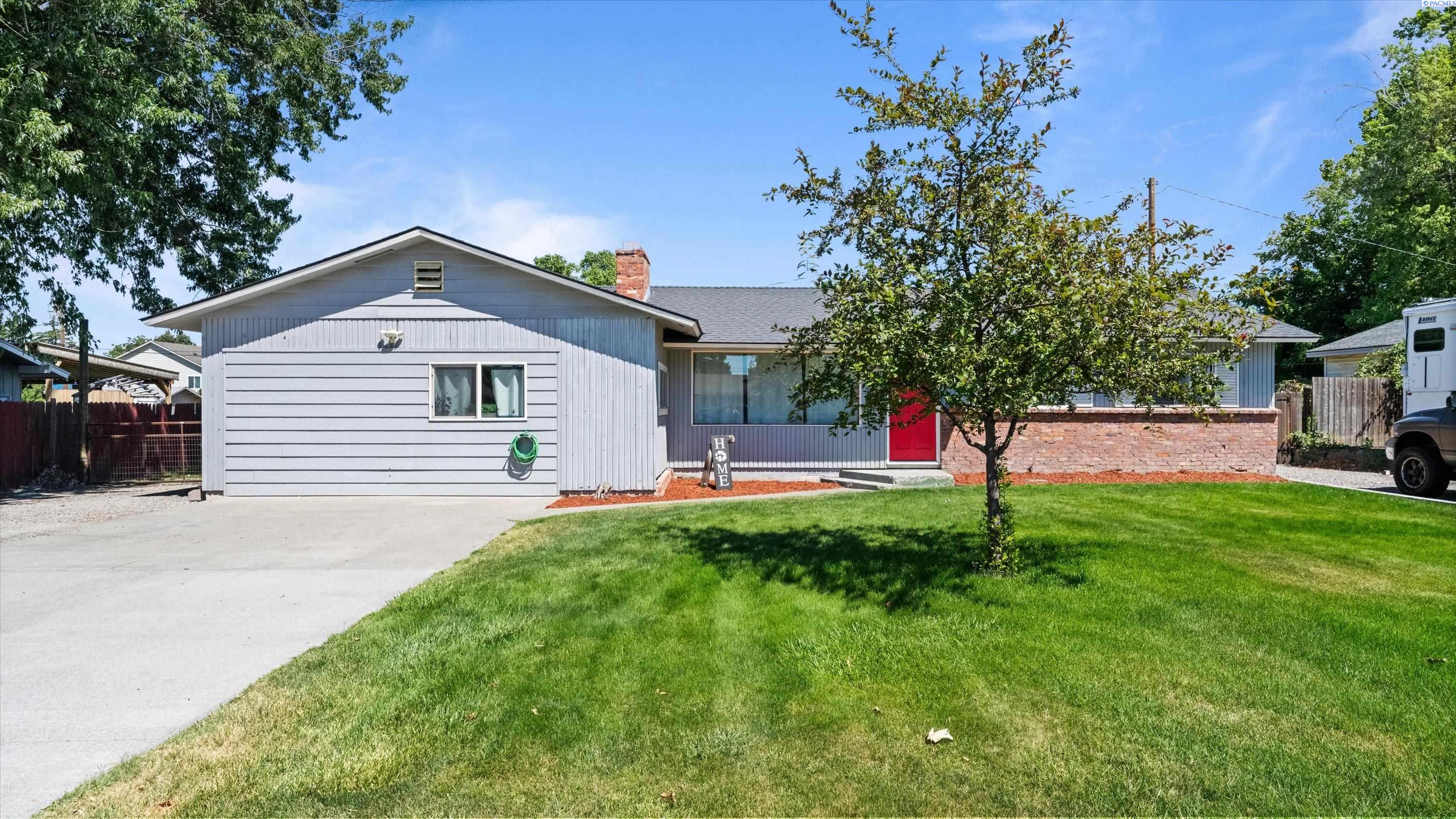 114 N Kellogg St