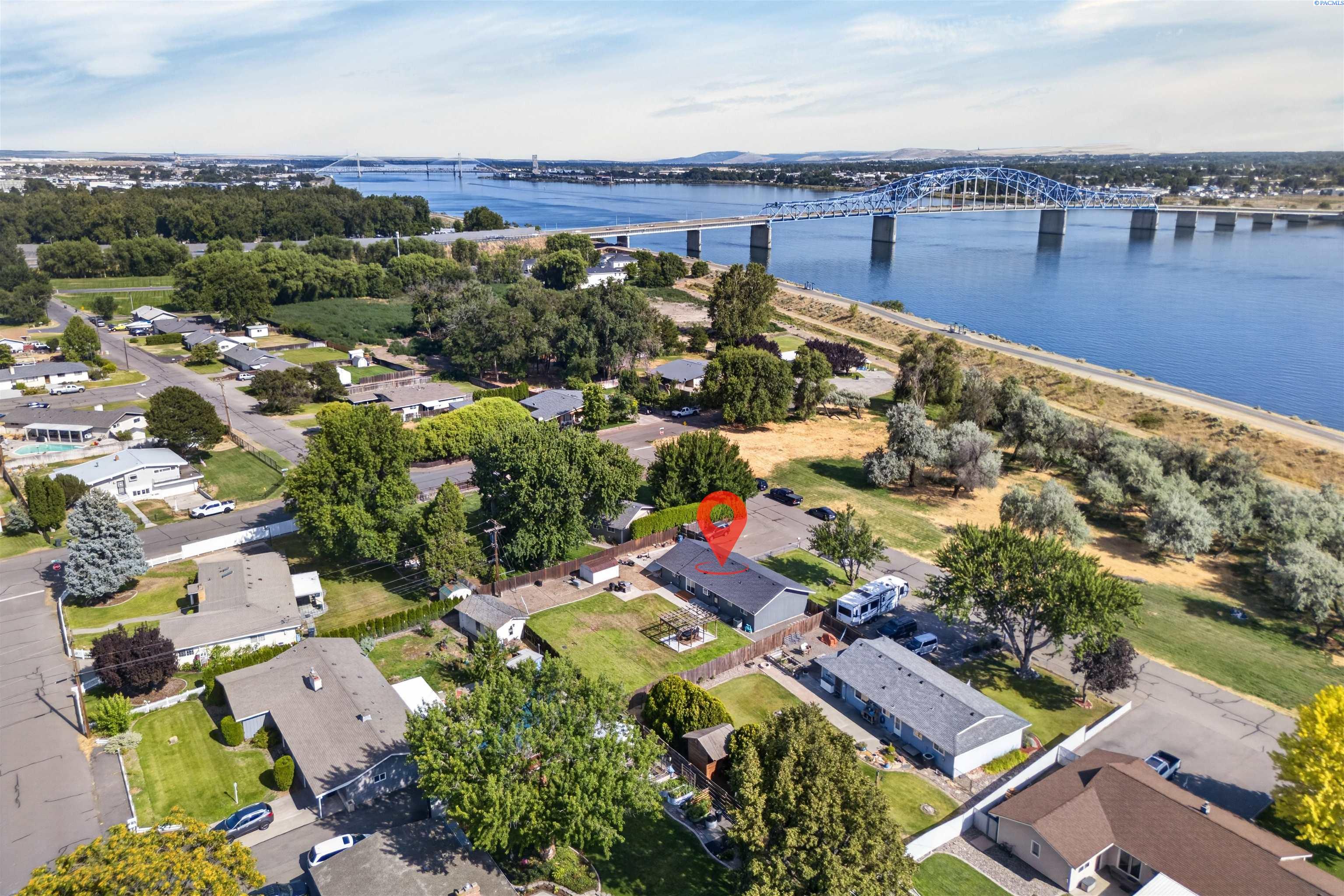 3613 W Havstad