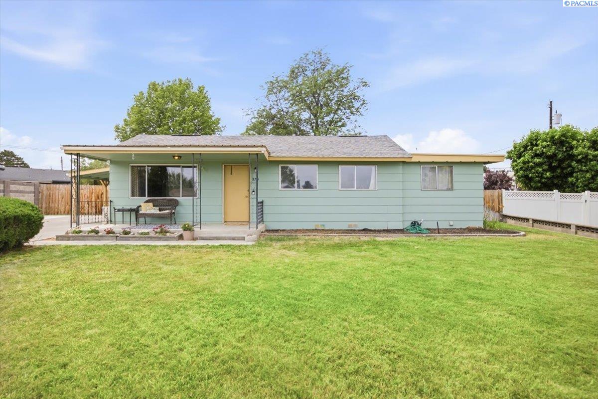 2711 W 6th Place