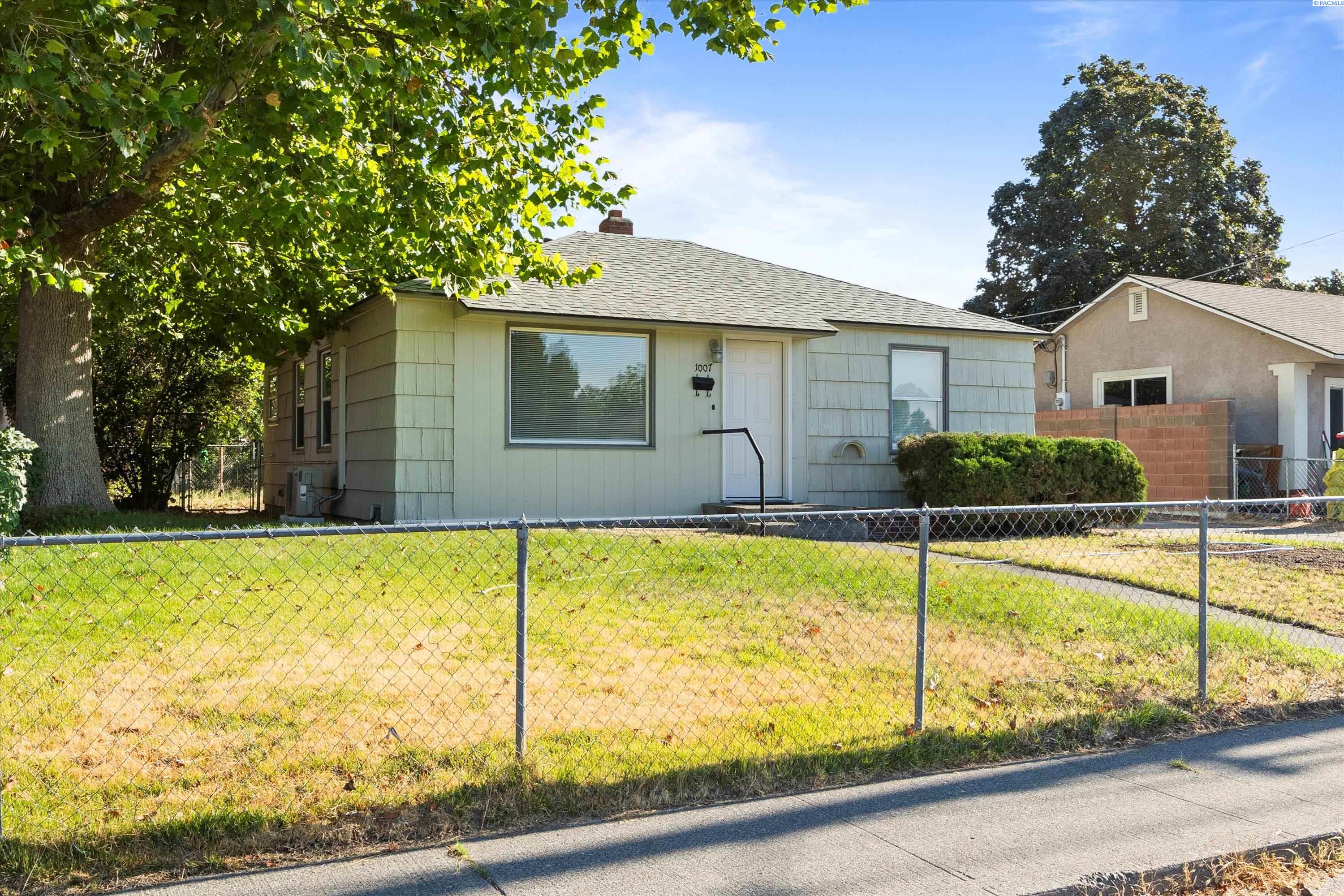 1007 W Pearl St.