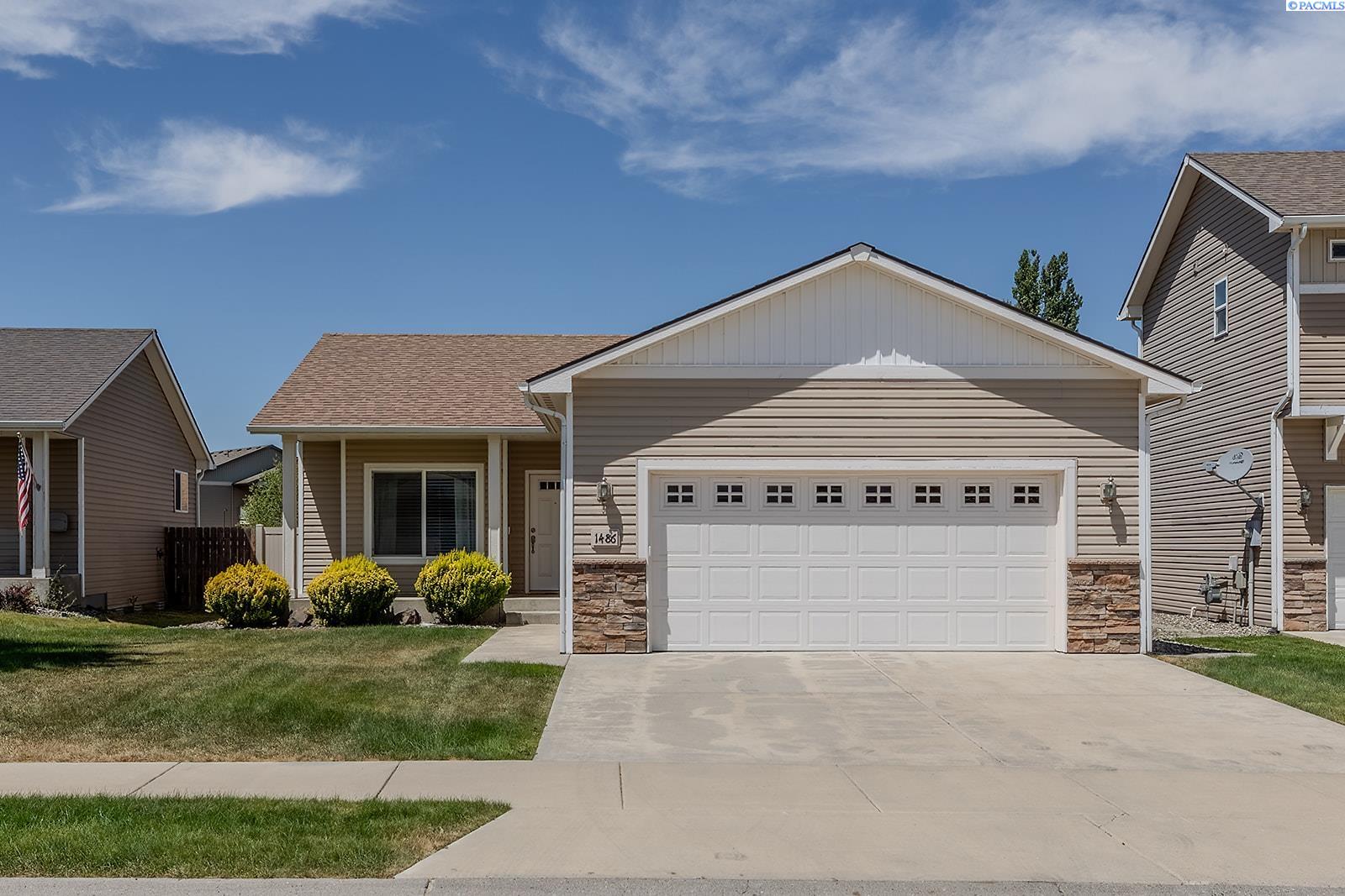 1486 SW Lost Trail Dr