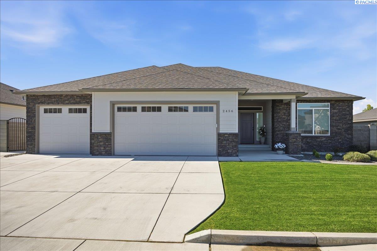 2456 Maggio Loop
