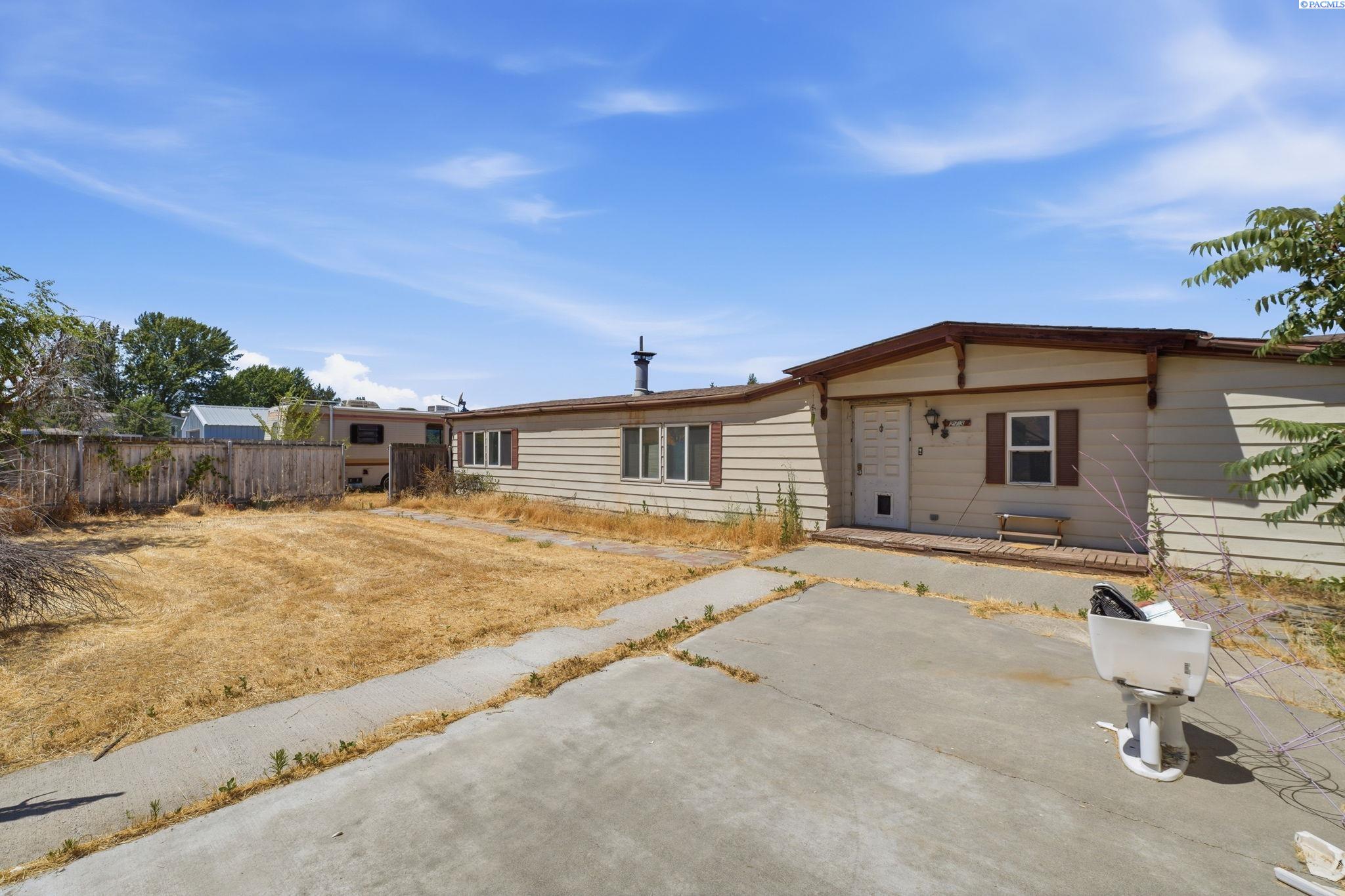 273 Harbor Blvd