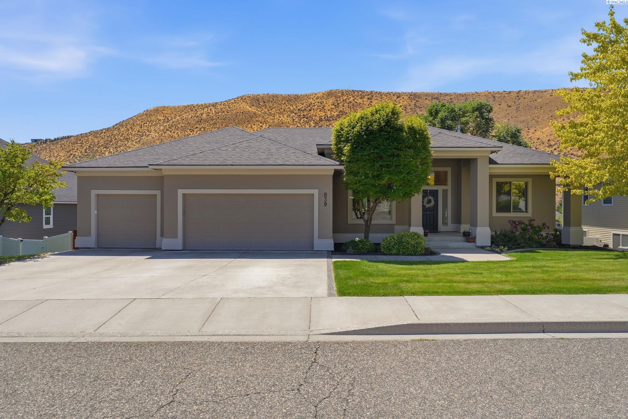 839 Rand Dr