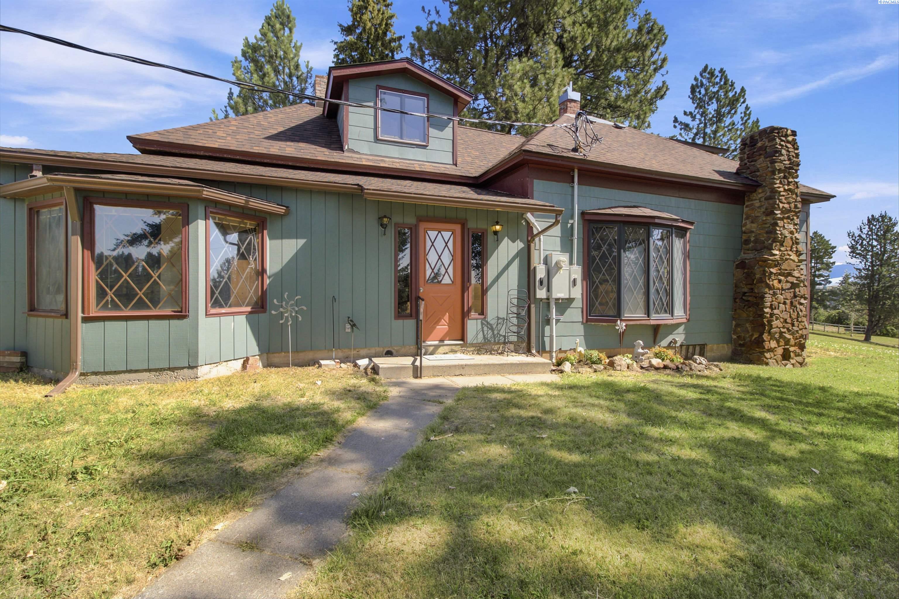 203 S 10th St.