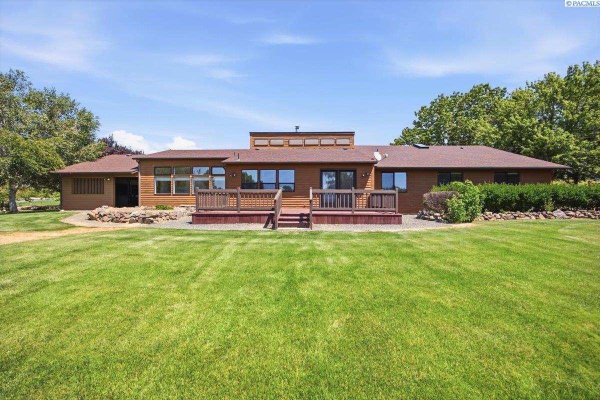 4711 Maple Ave