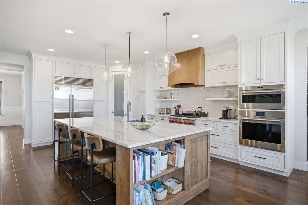 1632 Naples Ln