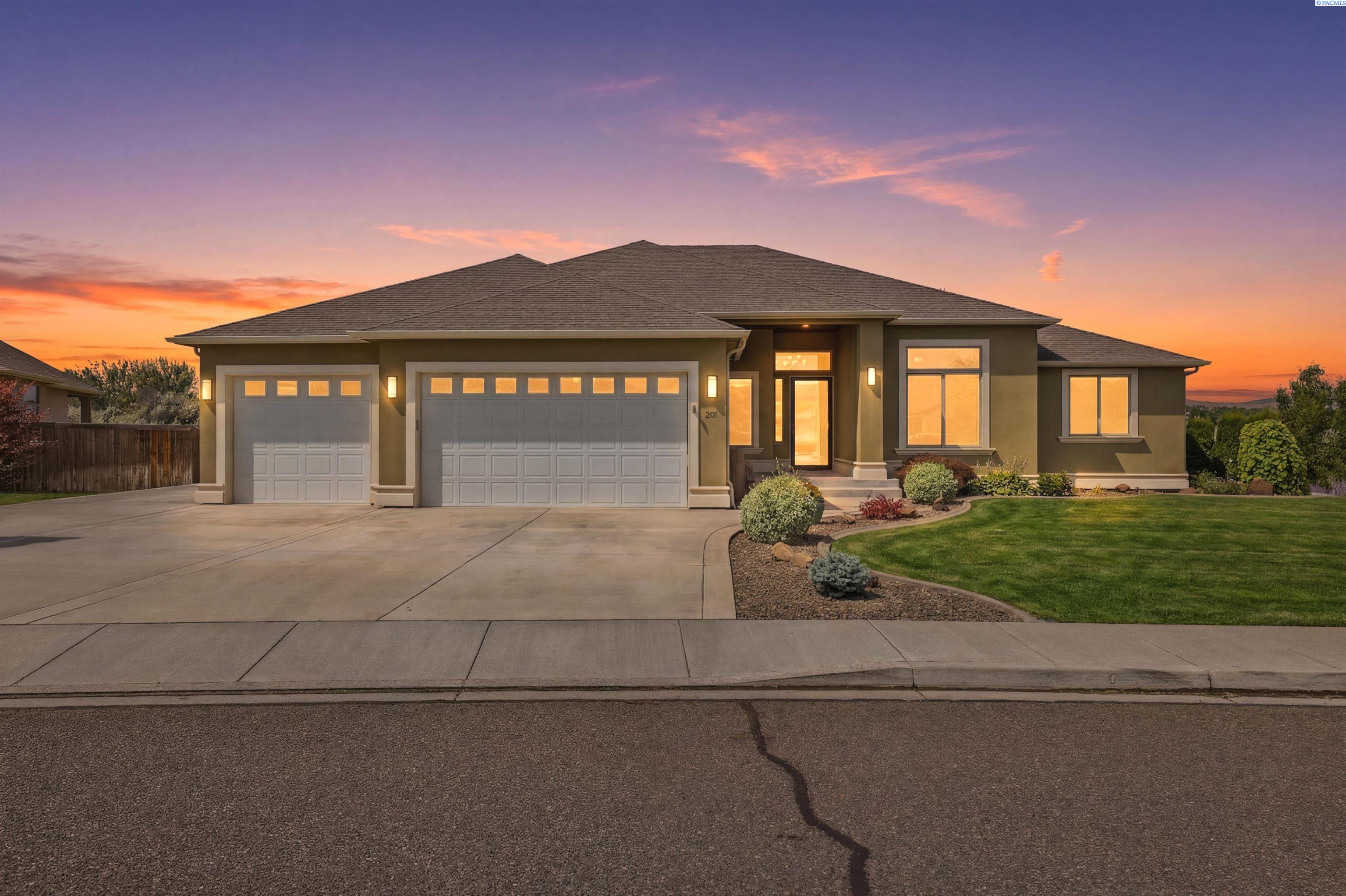 751 Meadows Dr. S.