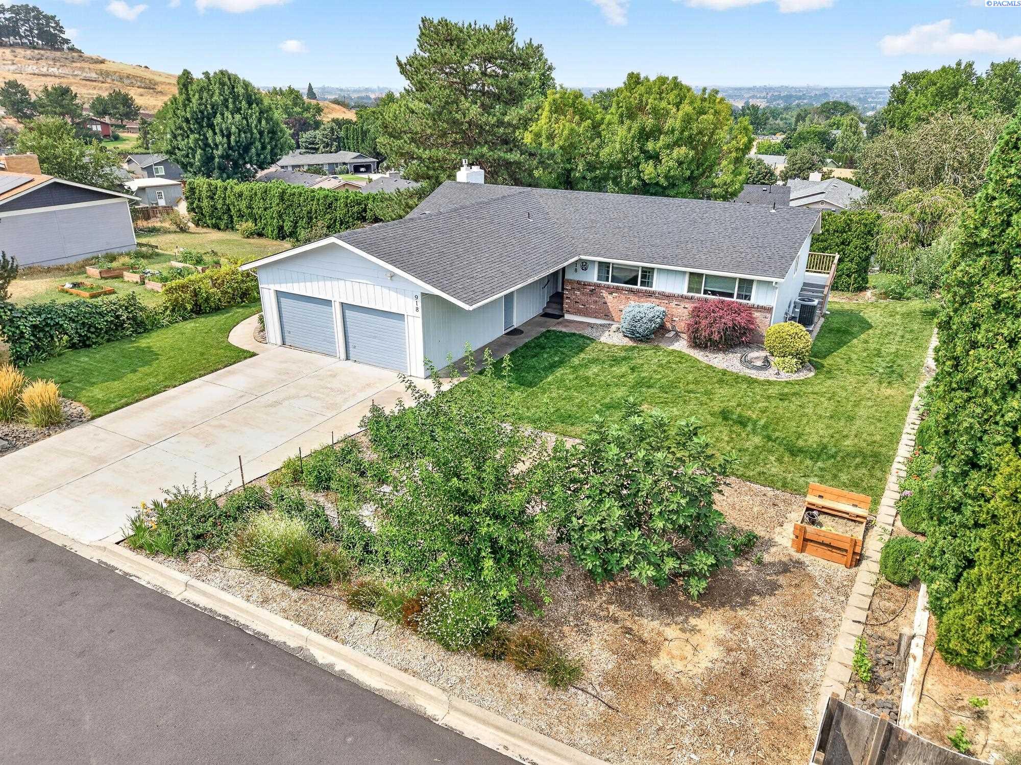 918 Roza Vista Dr.
