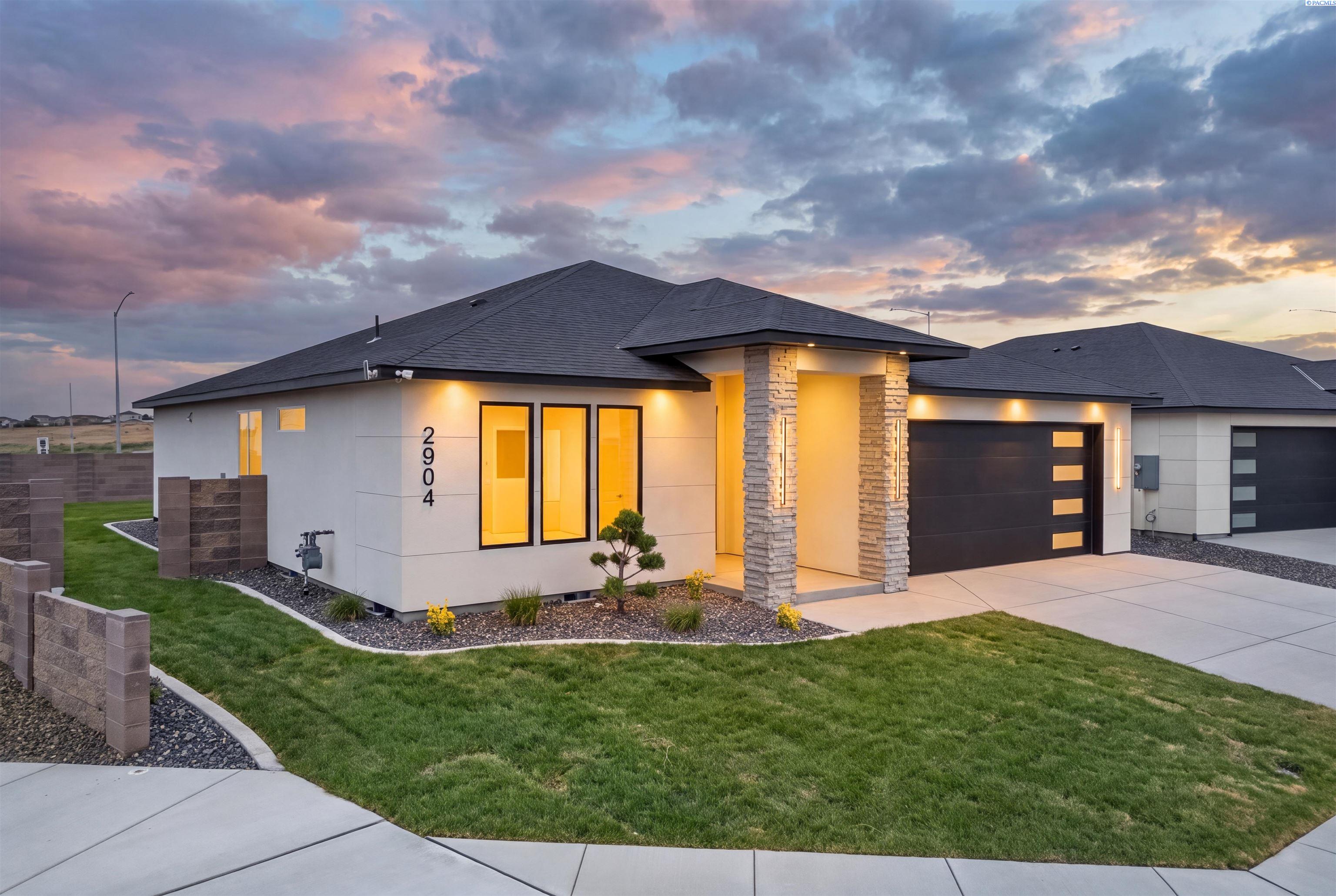 2904 Meadowlark Ave