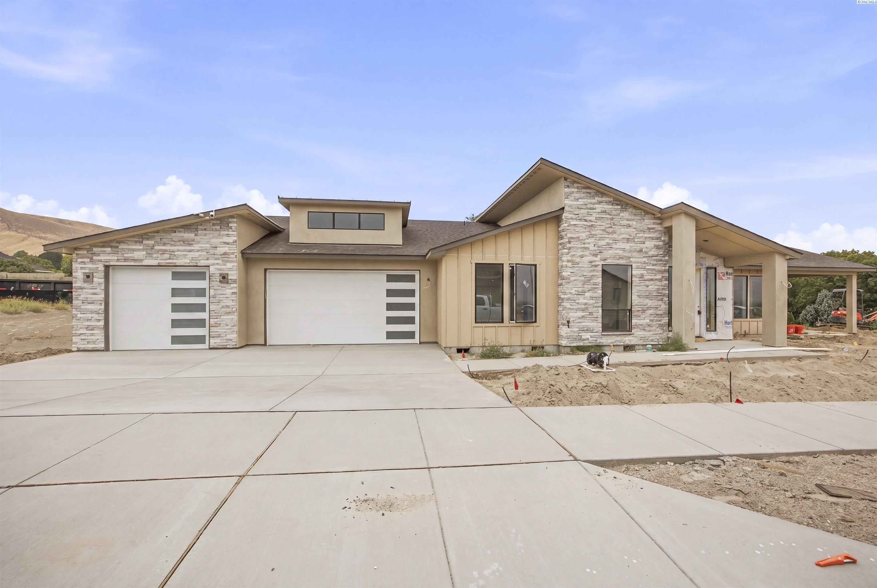 2324 Lariat Lane