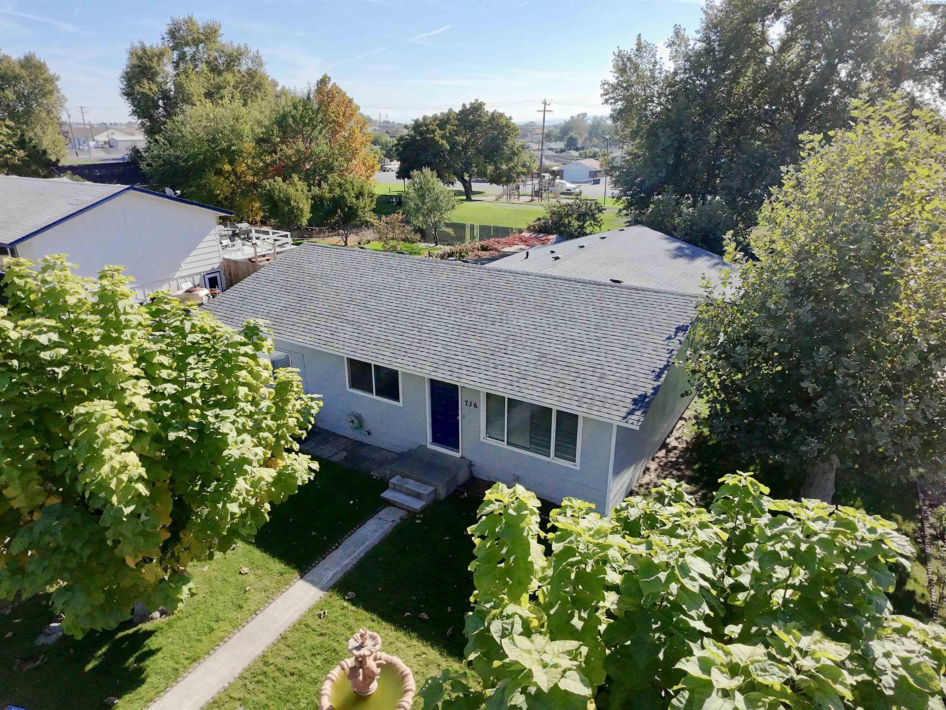 736 W Leola St
