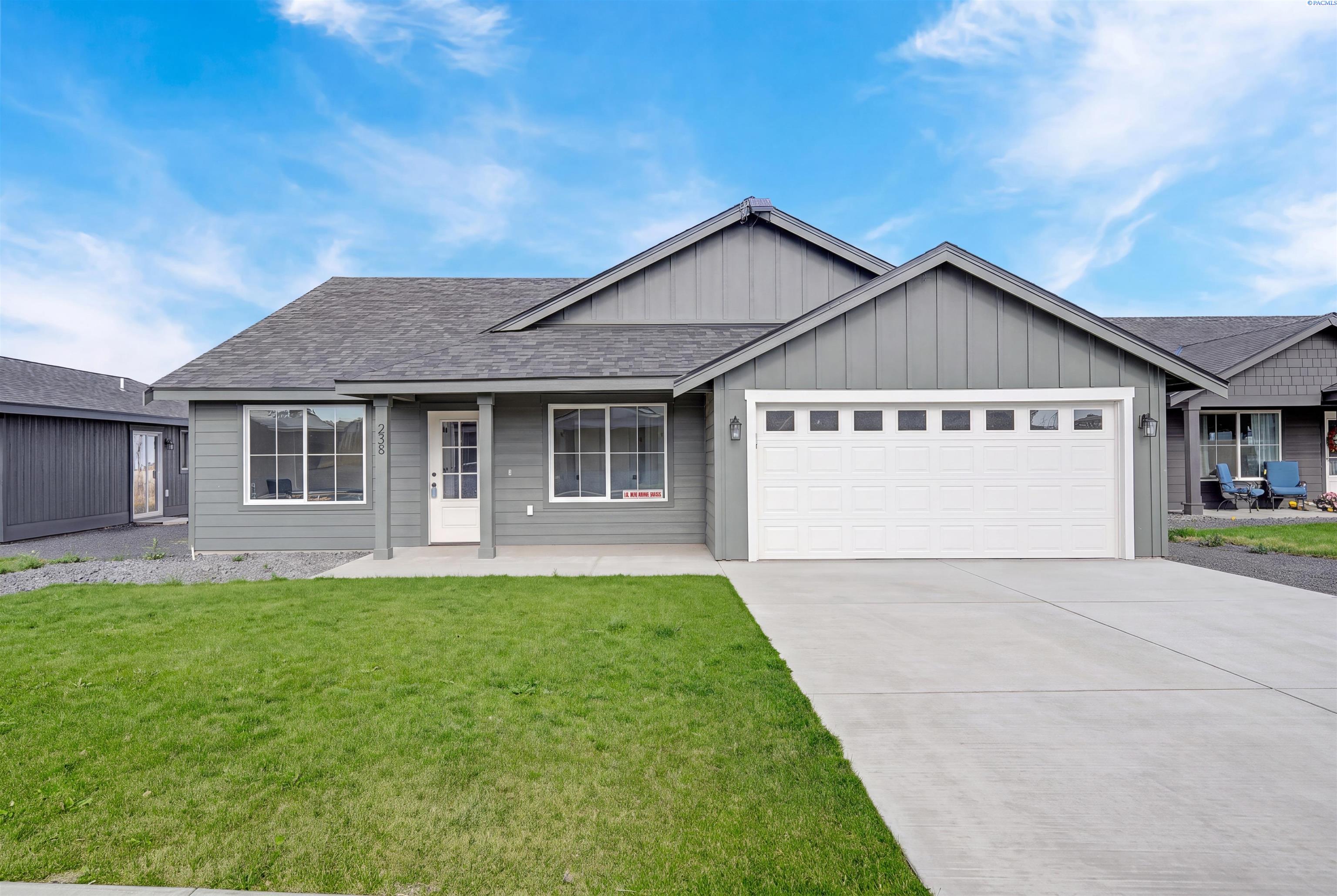 238 Parkside Pl