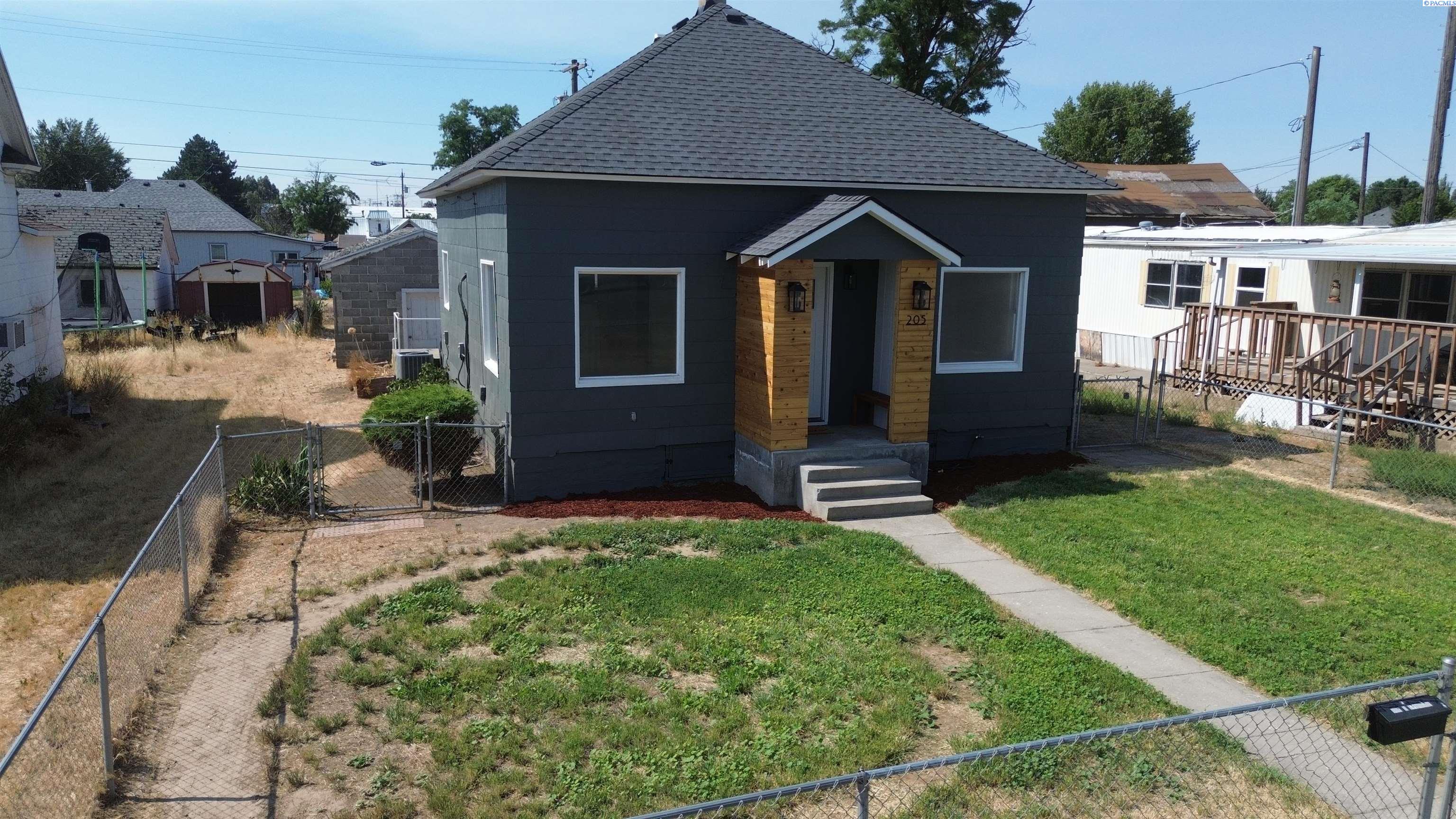 205 E Broadway