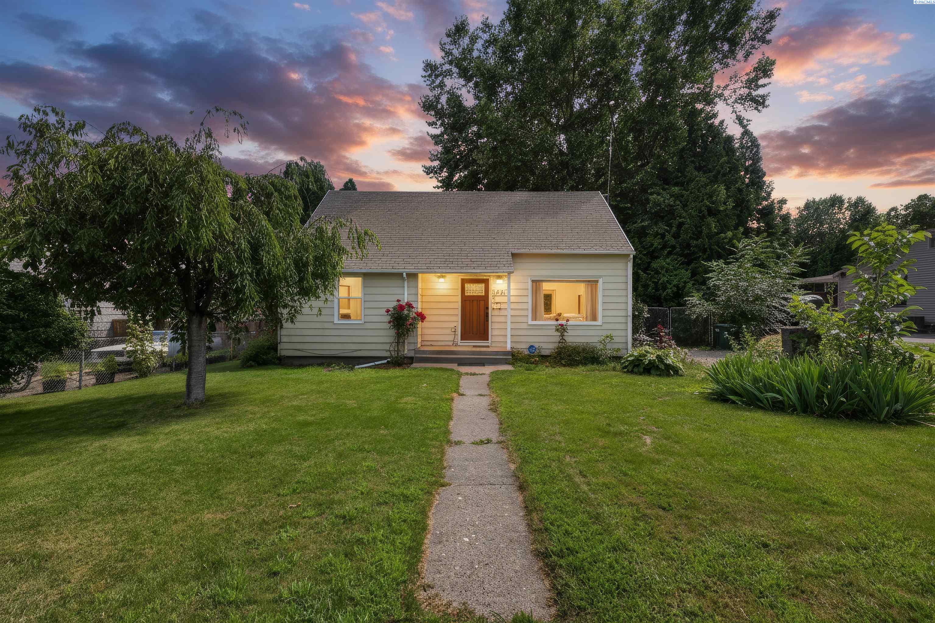 804 Crescent Dr