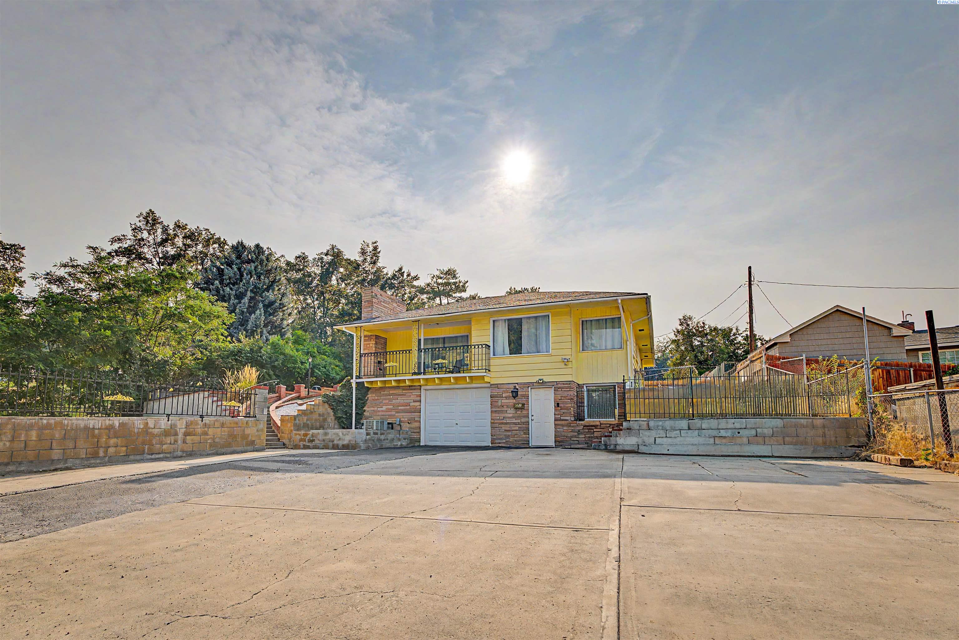 527 Park Dr