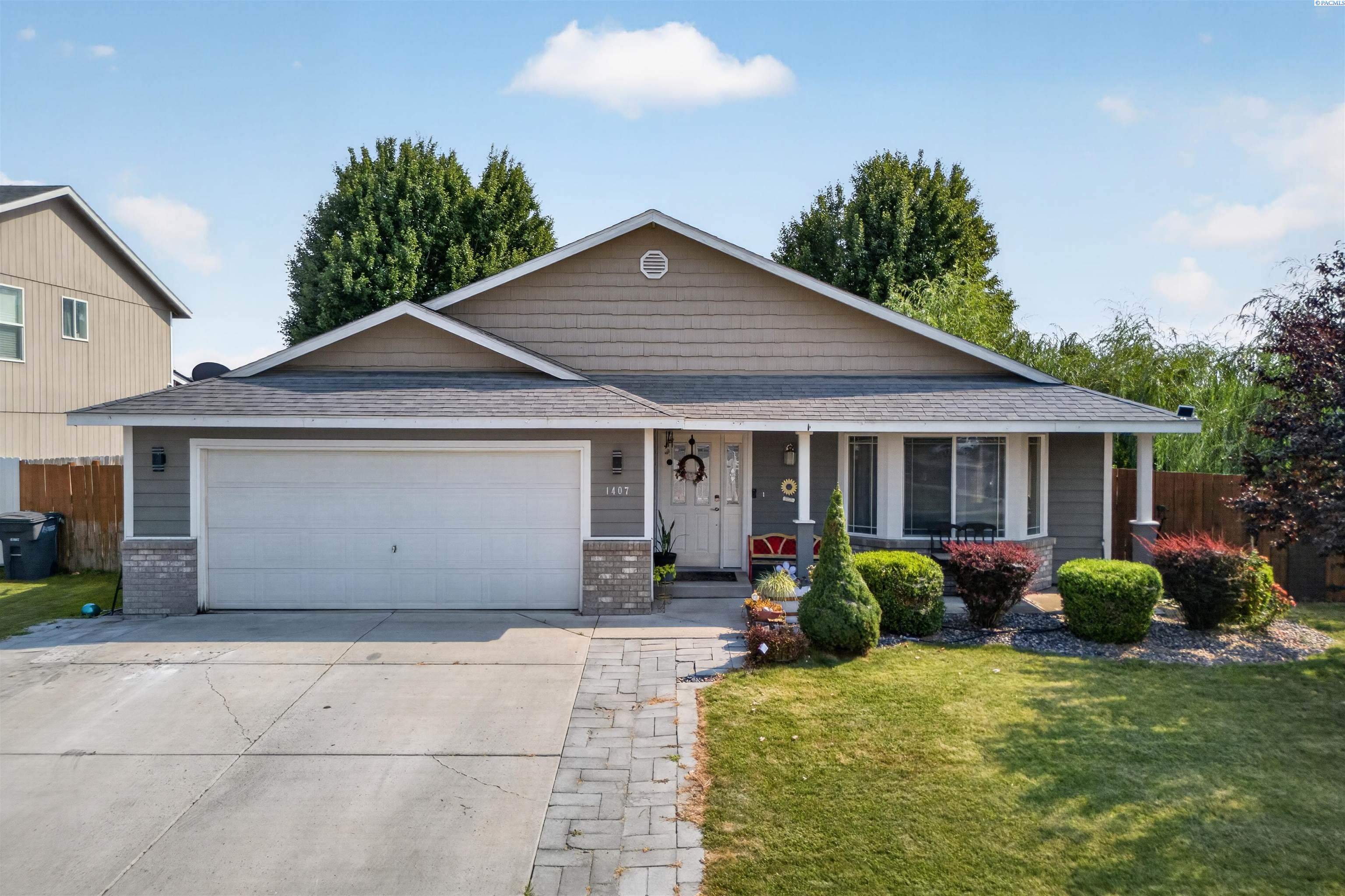 1407 Julia ave