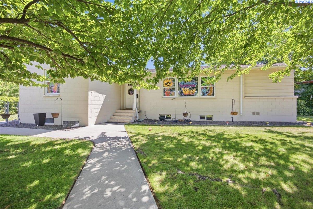 1606 Judson Ave