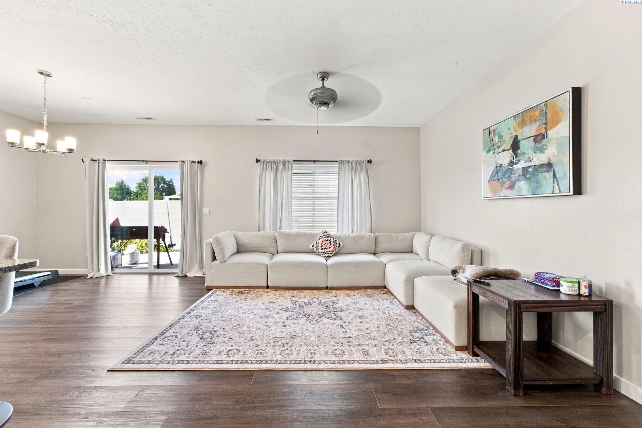 3990 W 5th Pl.