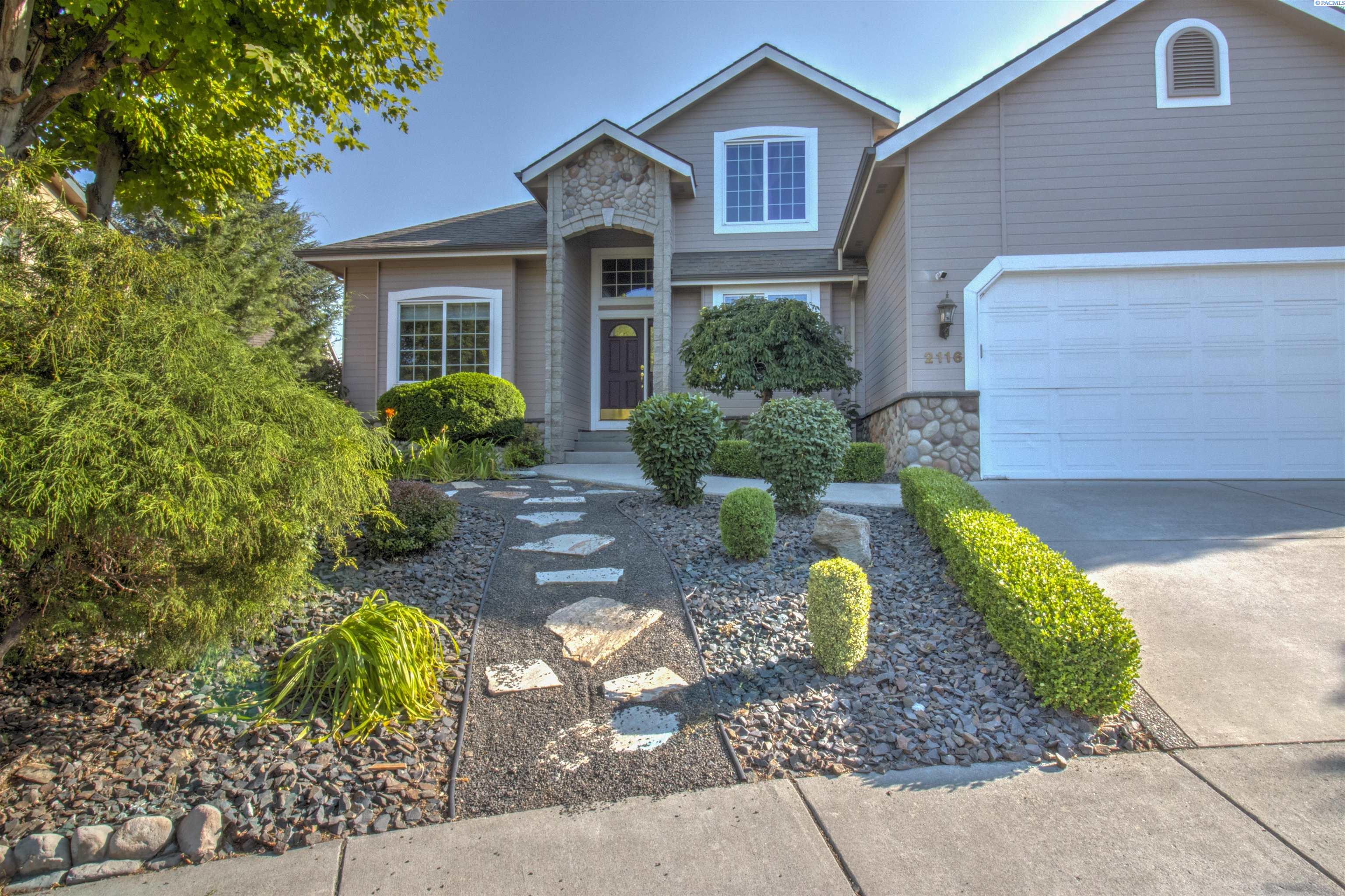 2116 Newhaven Loop