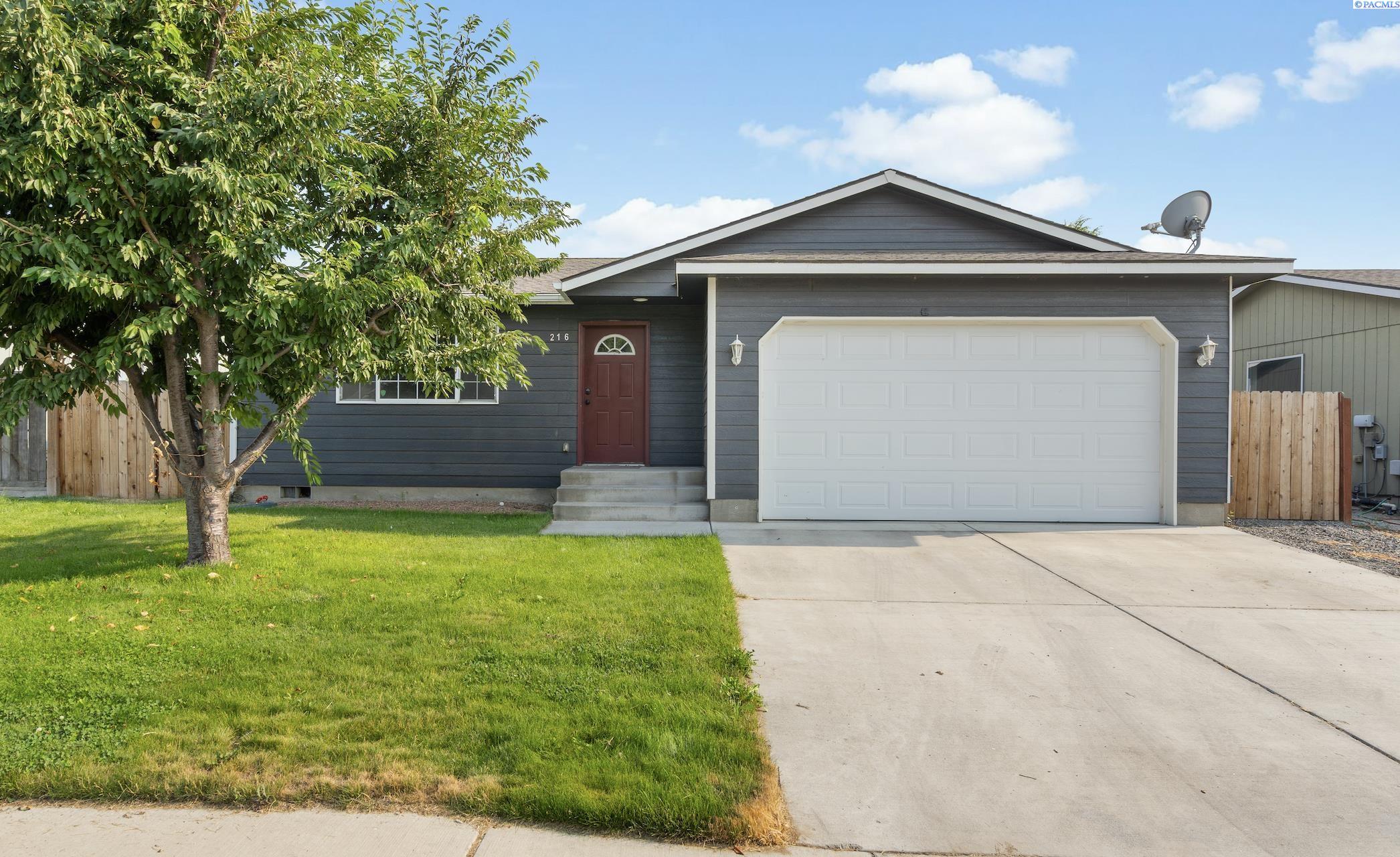 216 Deangela Ct