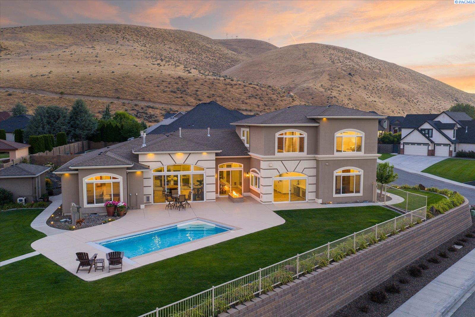 665 Isola Vista Ct