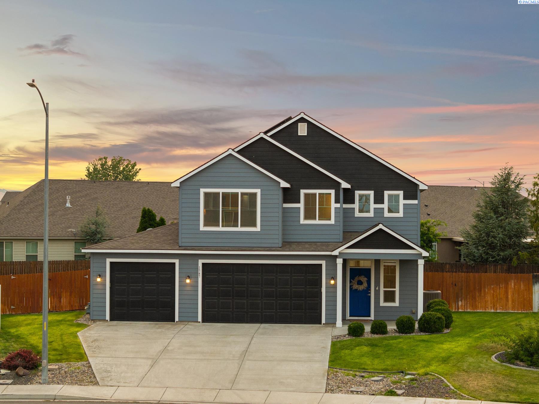 1547 Diamond Dr