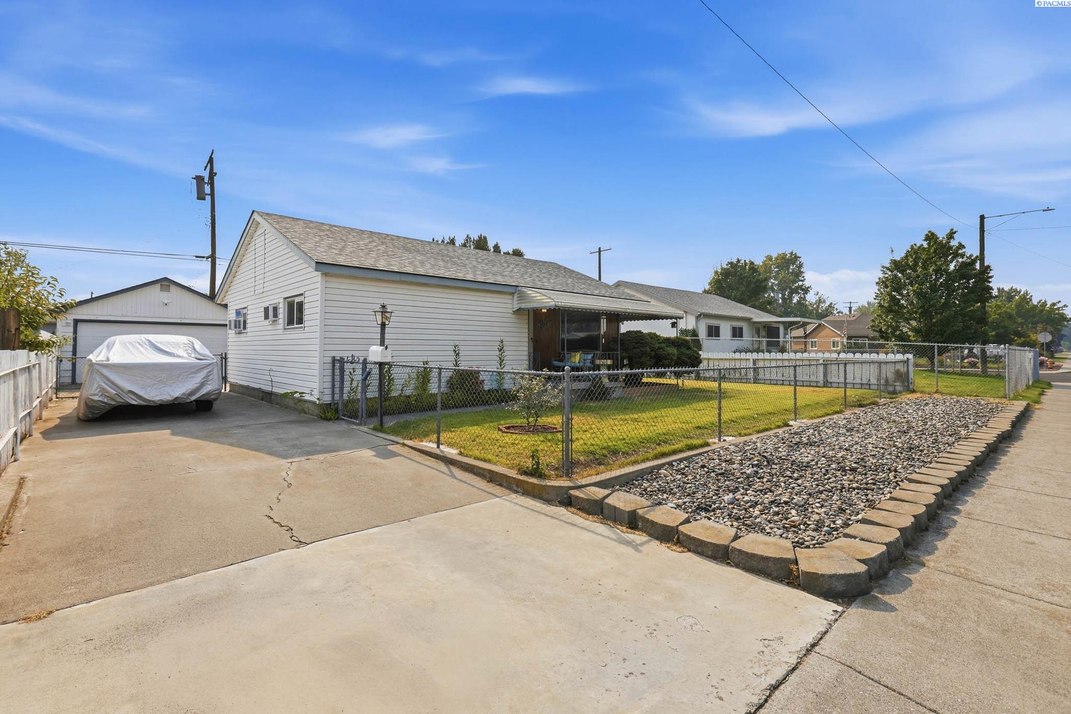 1102 Willard Ave