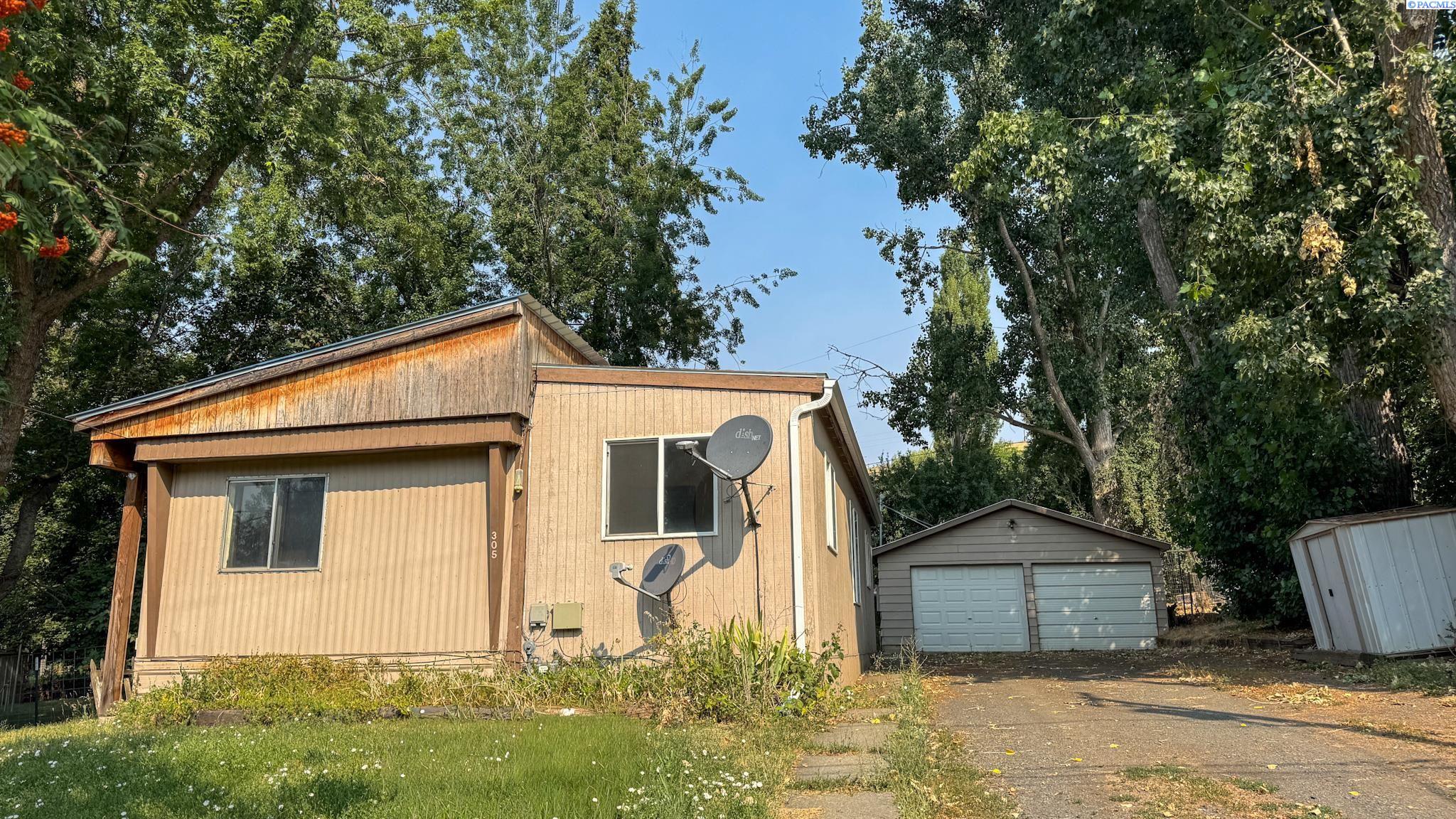 305 N G Street