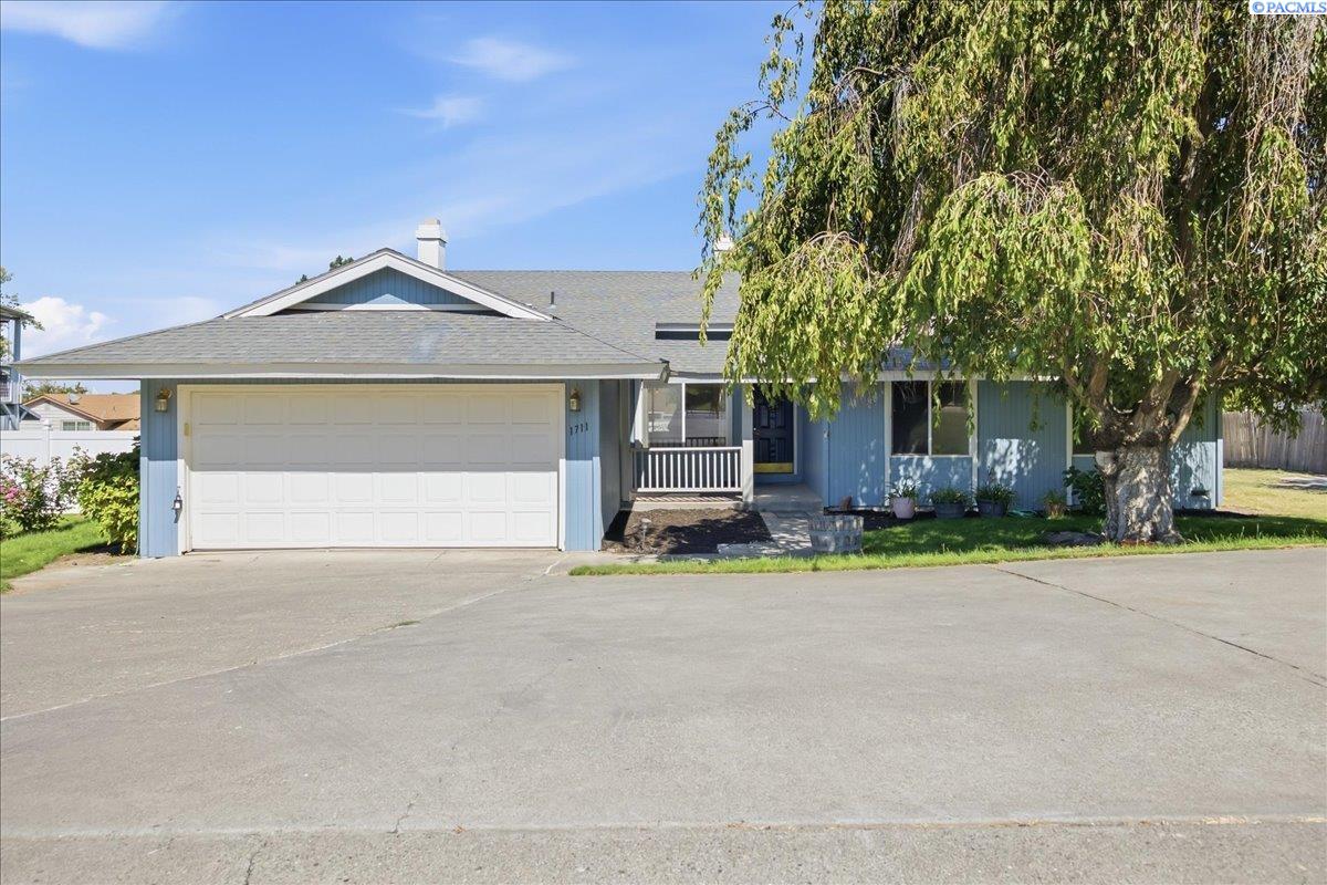 1711 S Kent