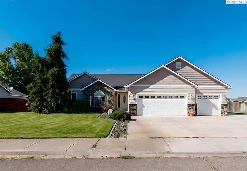 4307 Segovia Dr