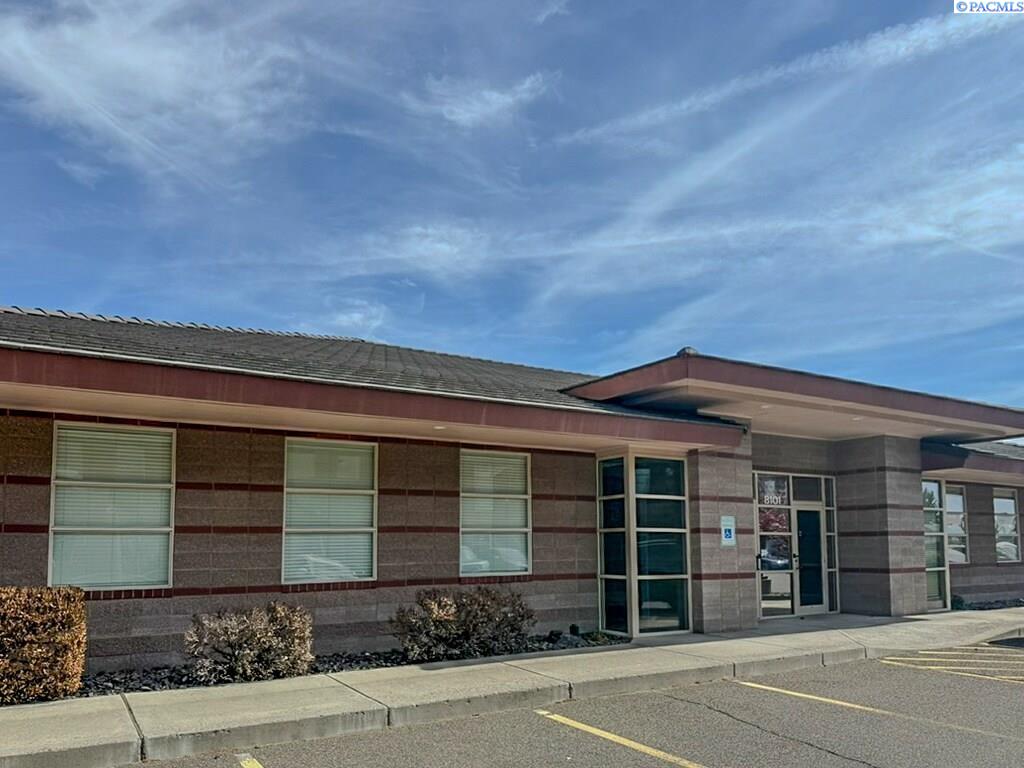 8101 W Quinault