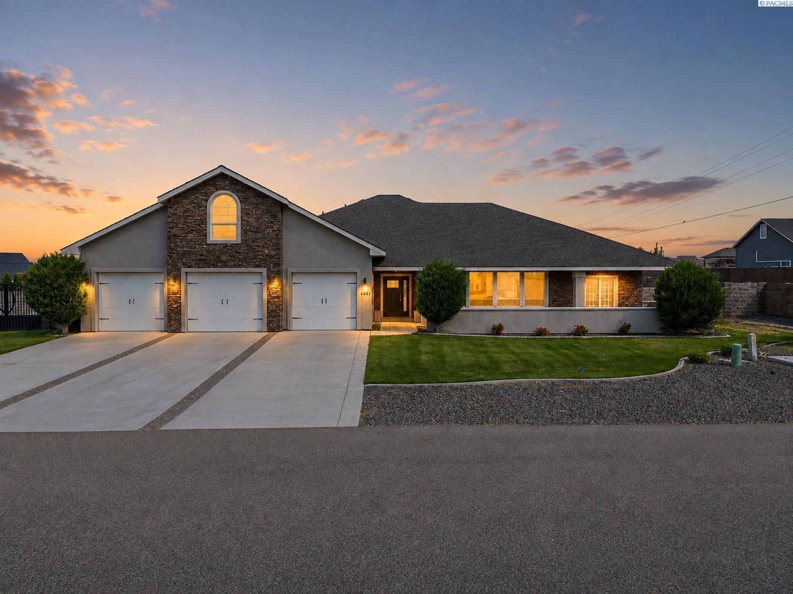 6401 Eagle Crest Drive