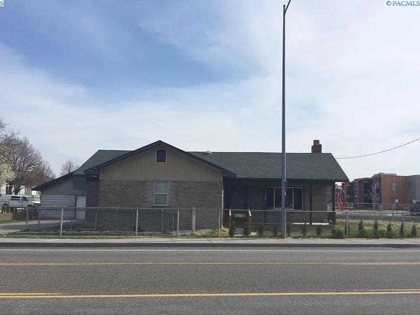 408 N Volland